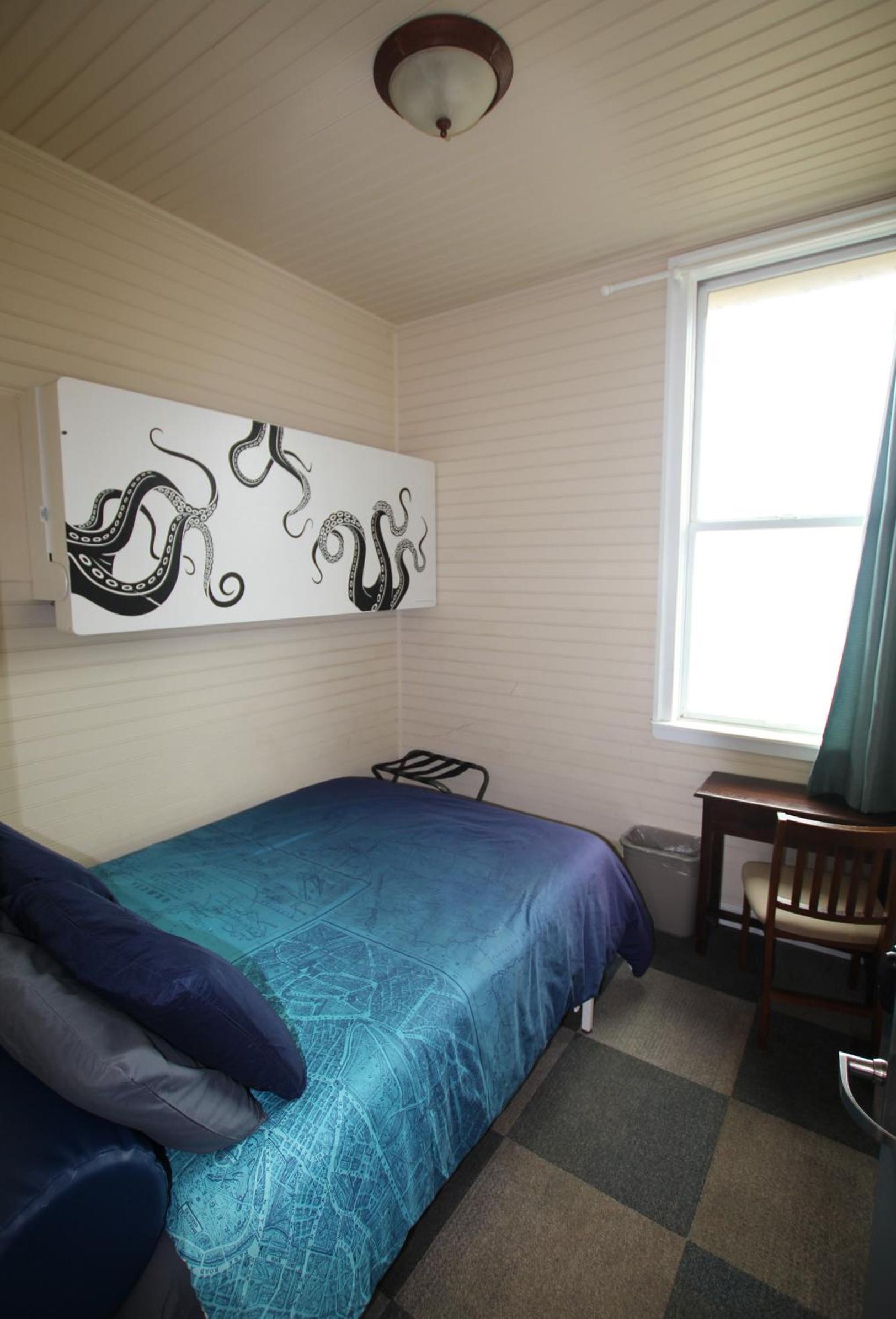 Private 2-Room Suite photo 1