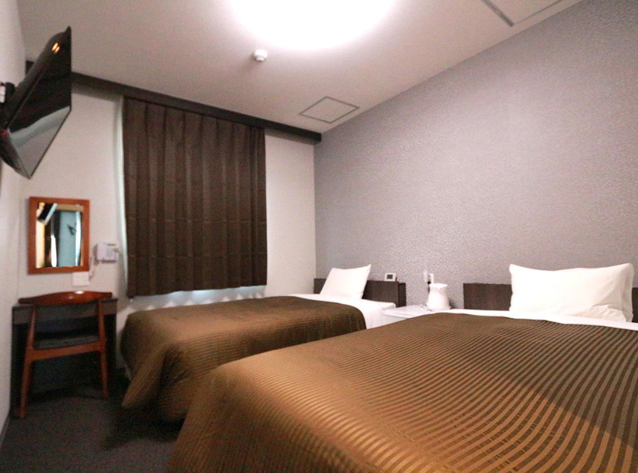 Twin Room - Non-Smoking - Photo 1