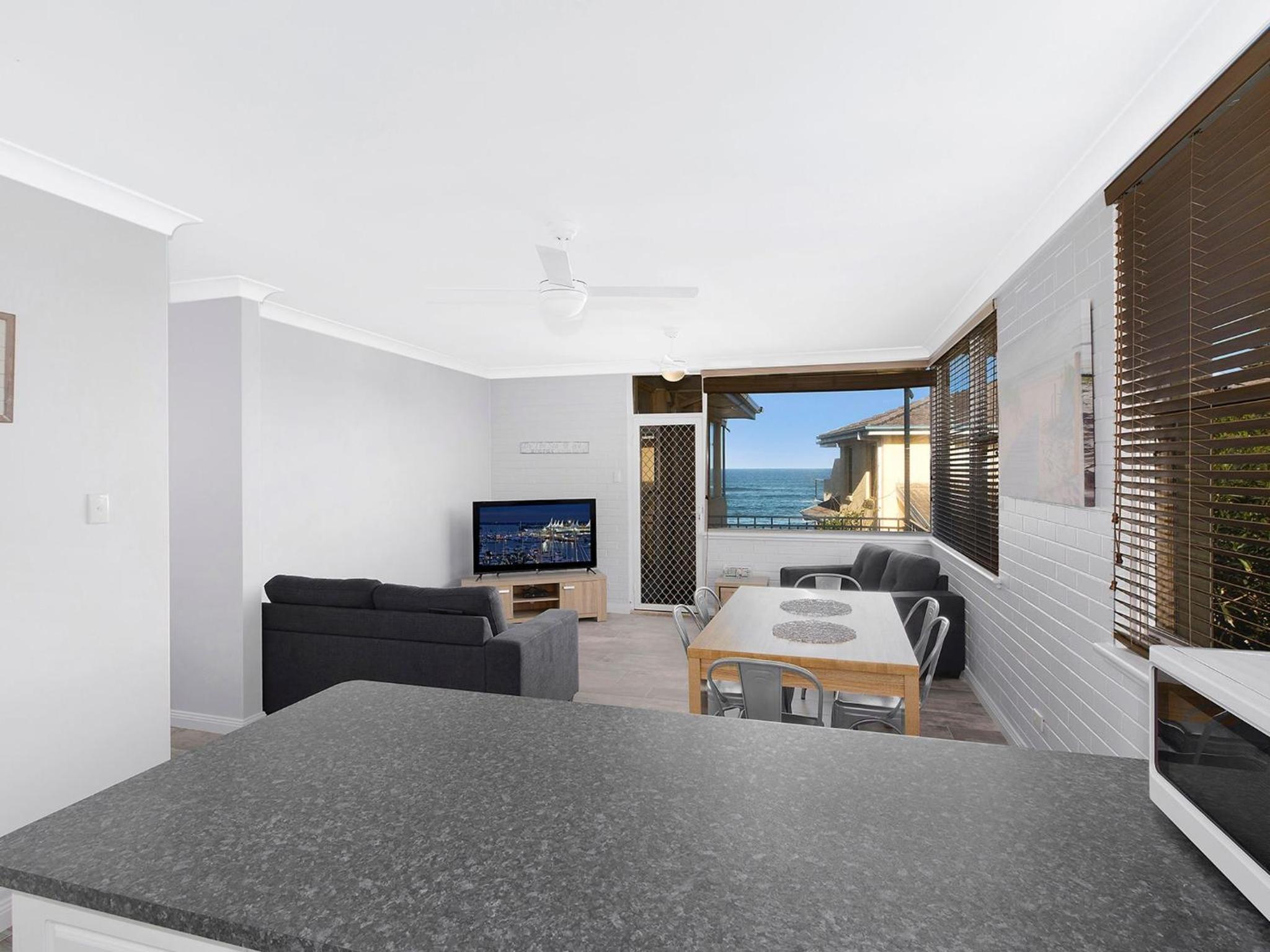 Apartment - Photo 3