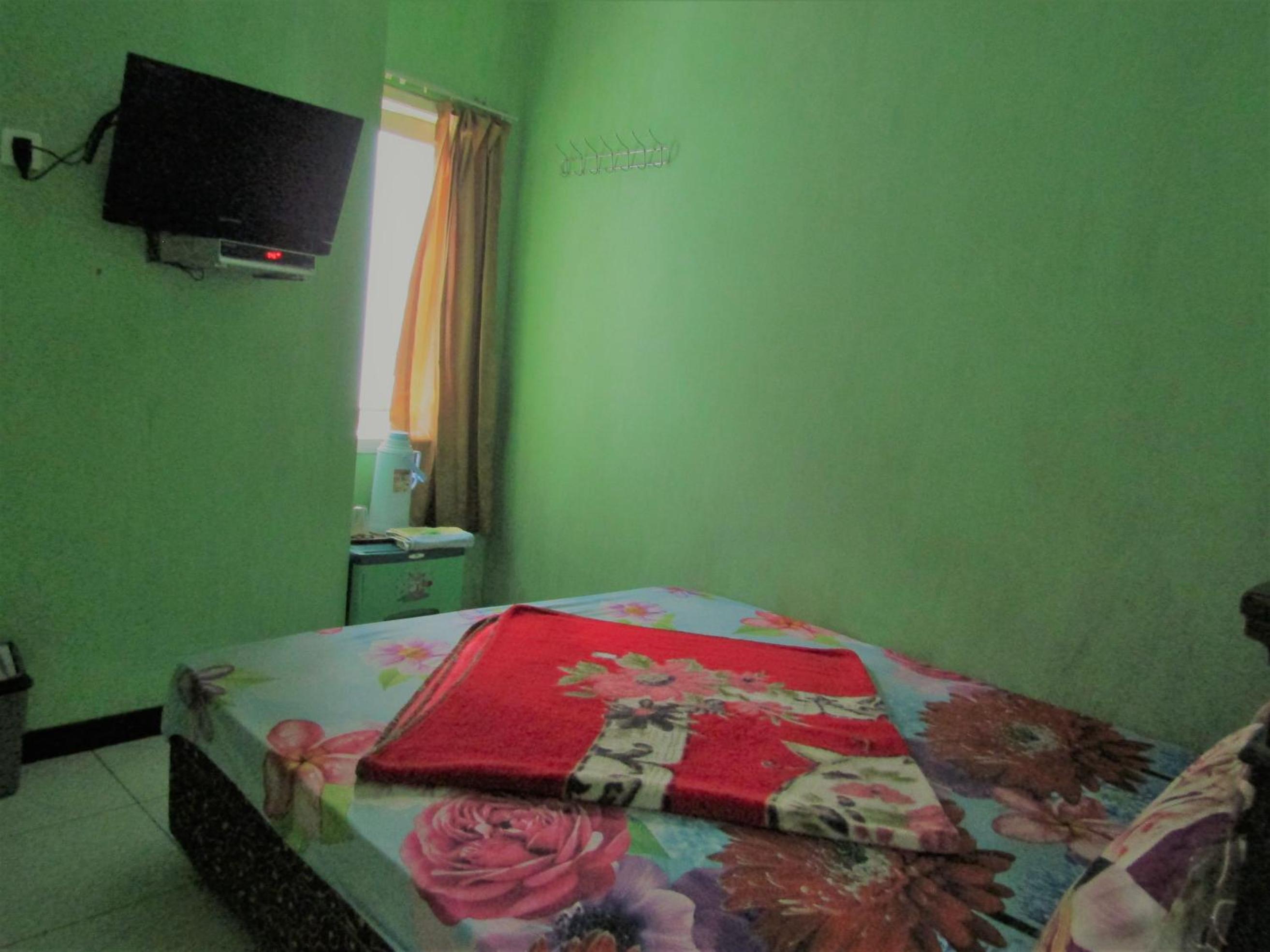 Standard Double Room - Photo 7
