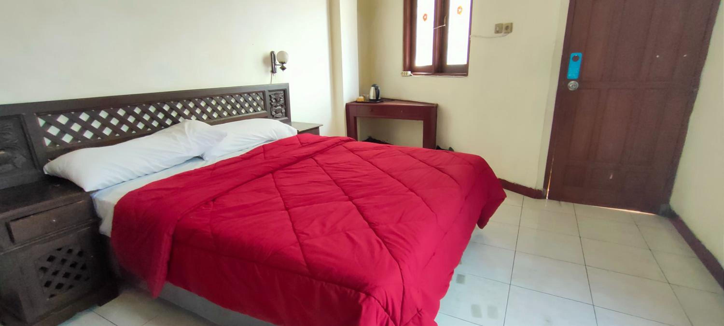 Executive Suite - Photo 3