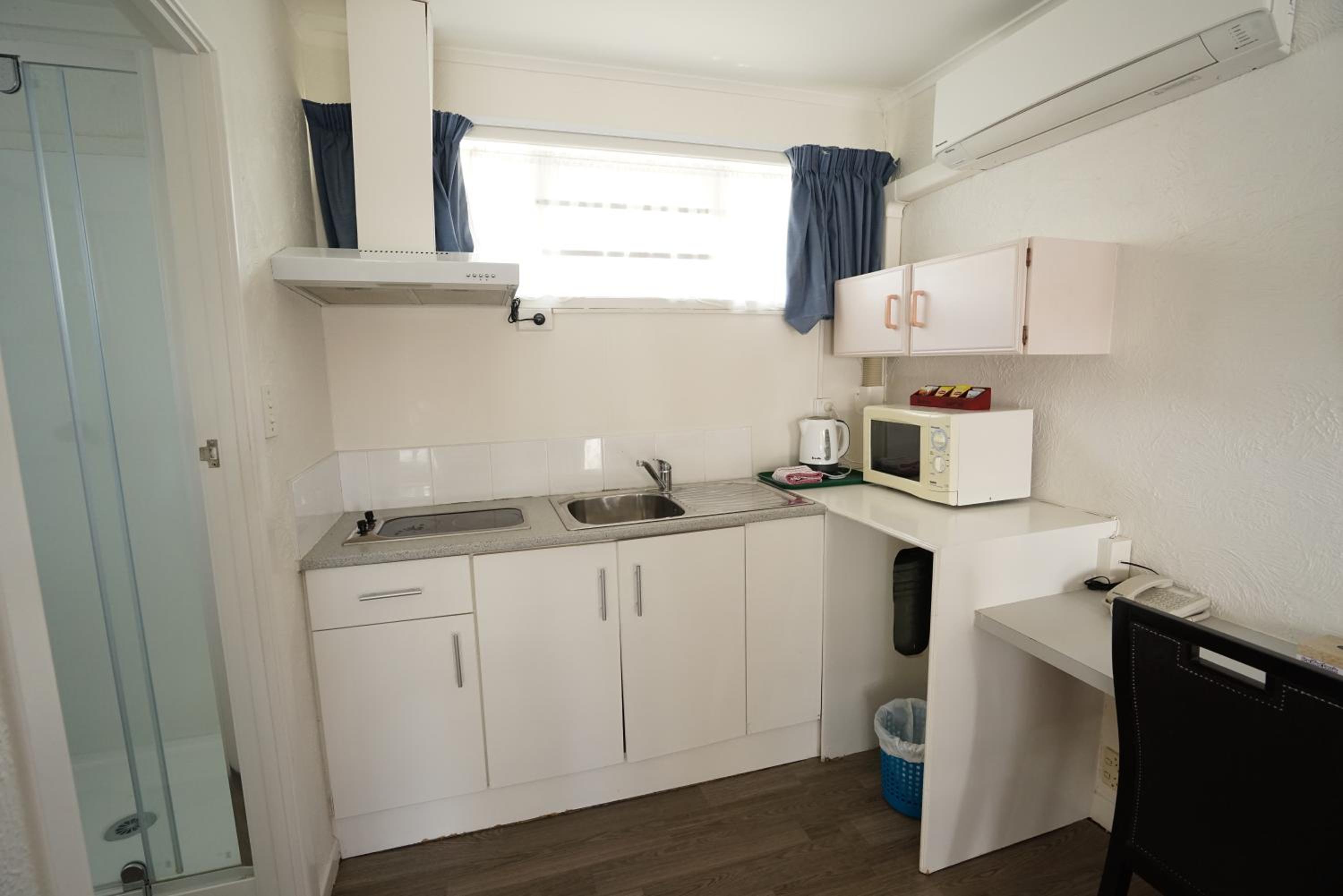 Standard Queen Room - Photo 2