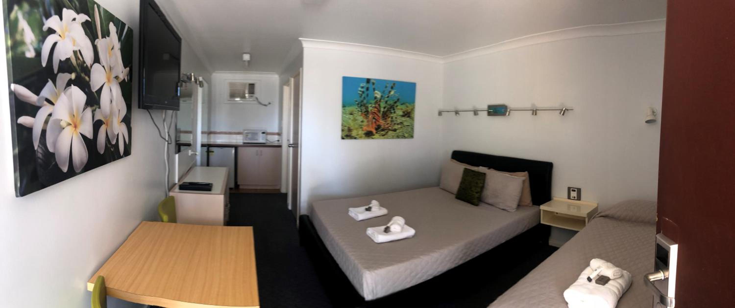 Standard Triple Room photo 2
