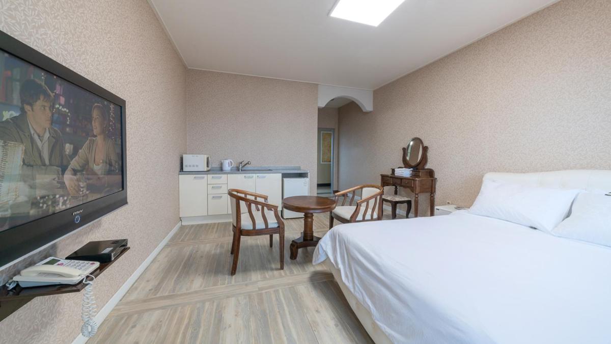 Standard Double Room photo 3