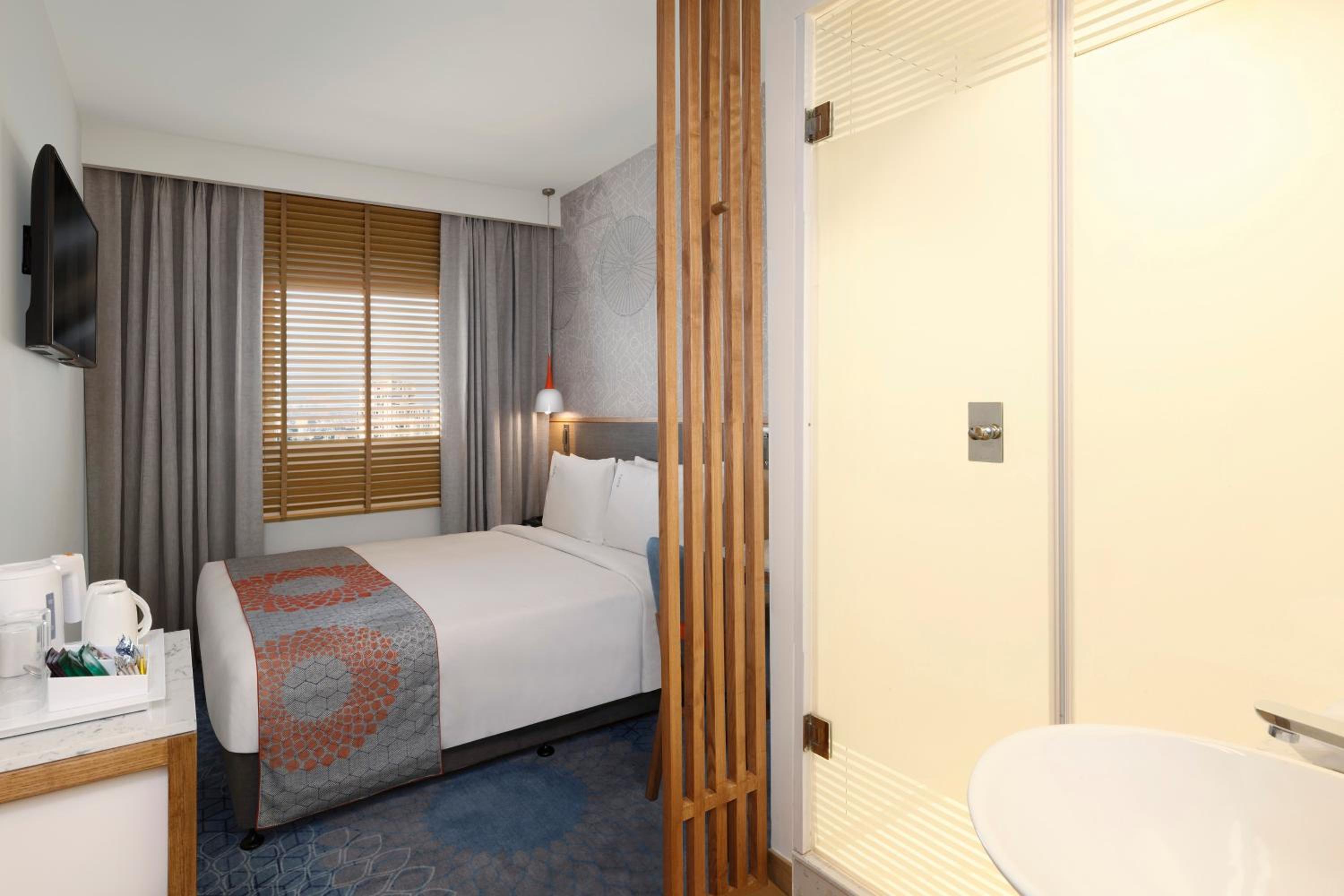 Standard Room with Laundromat(self service) , Laundry Discount 10%, Complimentary Early Check-in from 1:00 pm & Complimentary Late Check-out by 2:00 pm (subject to availability)  photo 2