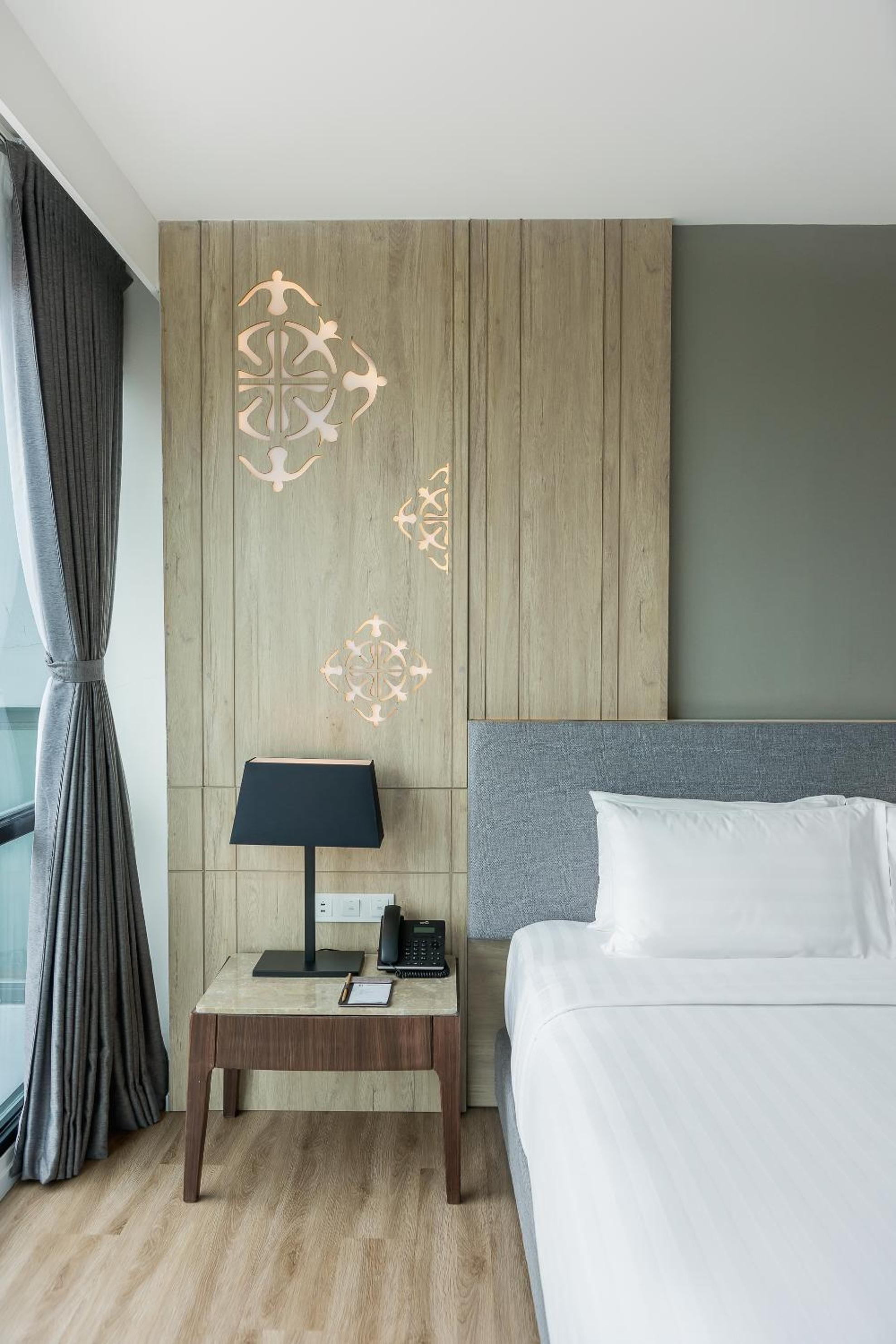 Deluxe Double or Twin Room - Photo 19