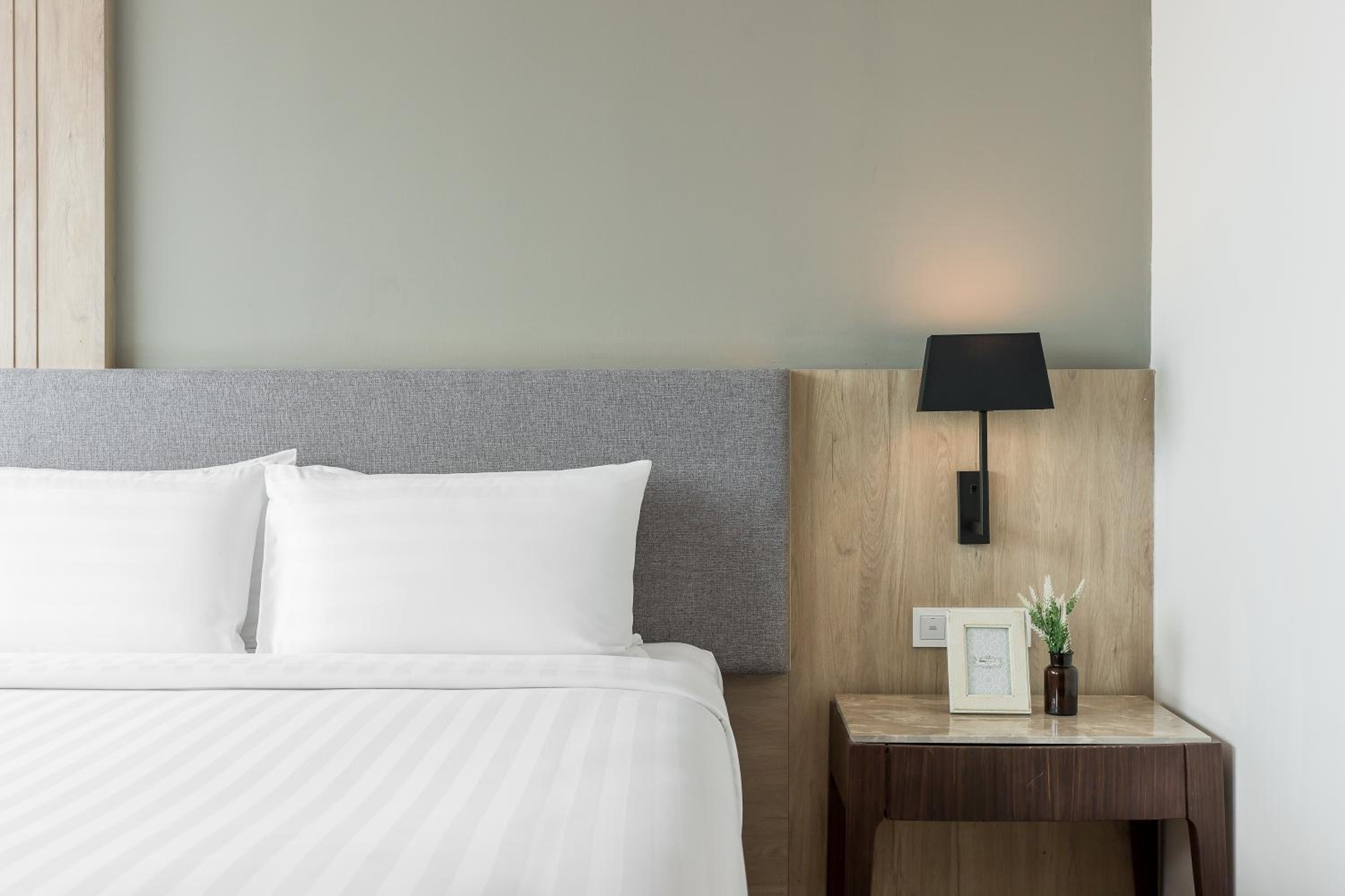 Deluxe Double or Twin Room - Photo 8