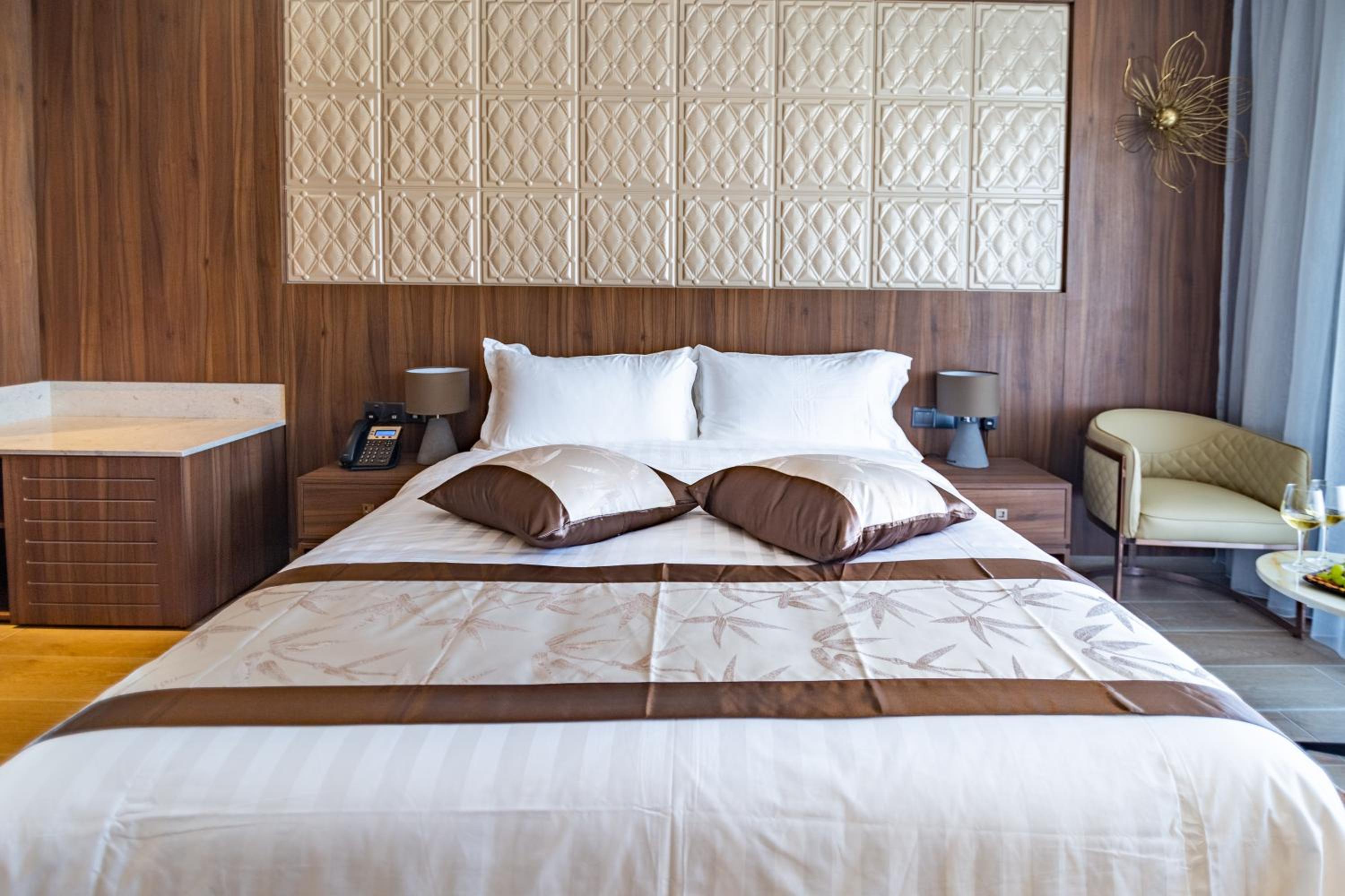 Basic Double Room No Balcony No Window View