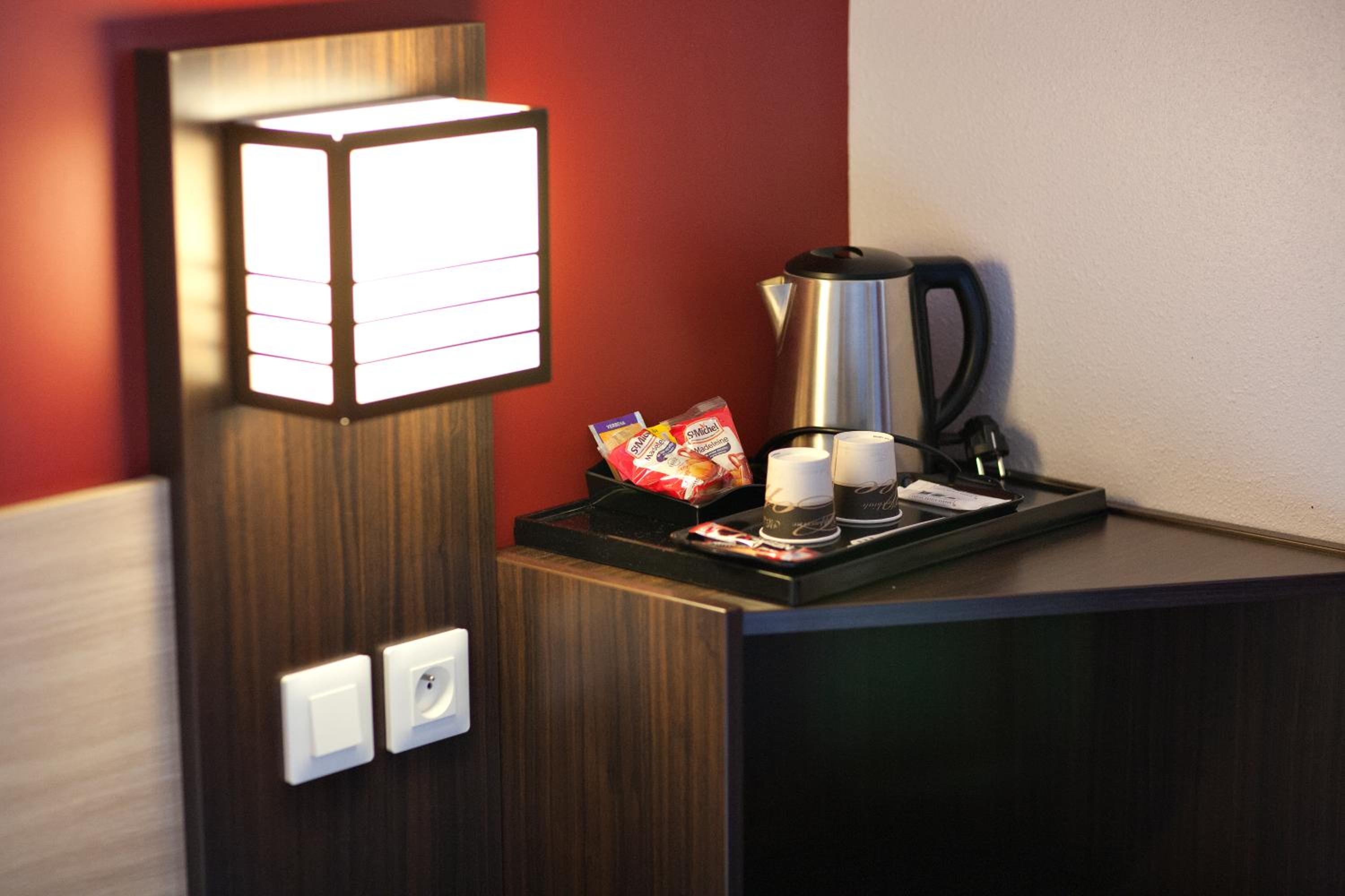 Standard Double Room - Photo 4