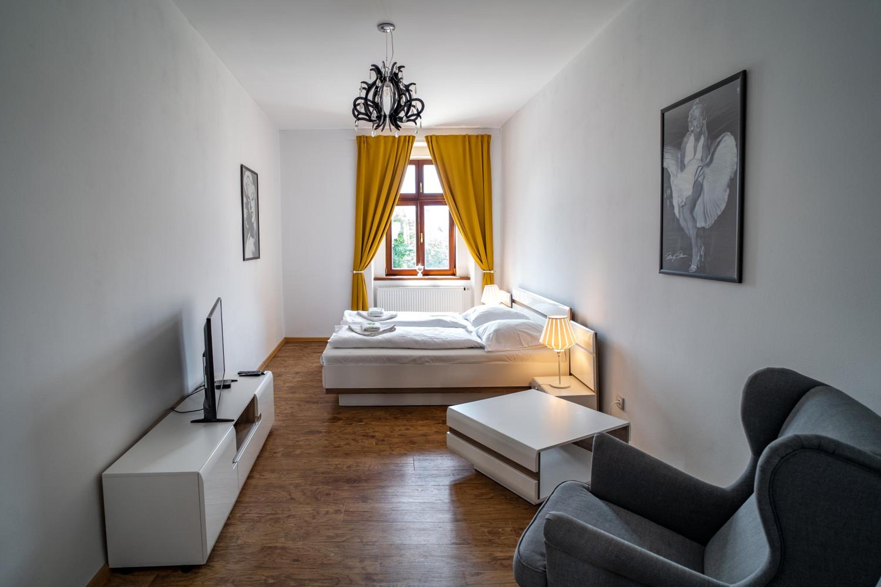 Apartment - Photo 1