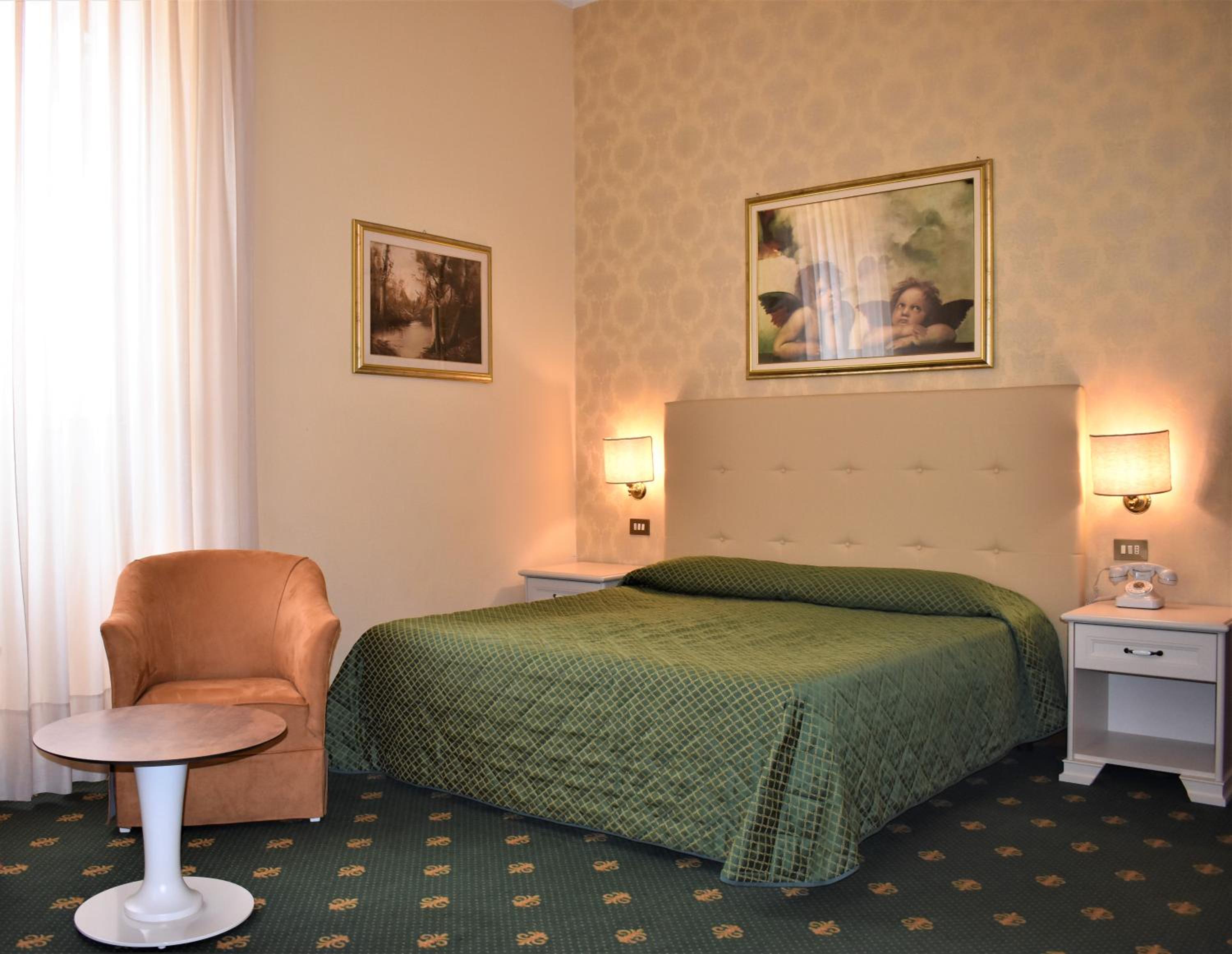 Superior Double or Twin Room - Photo 5