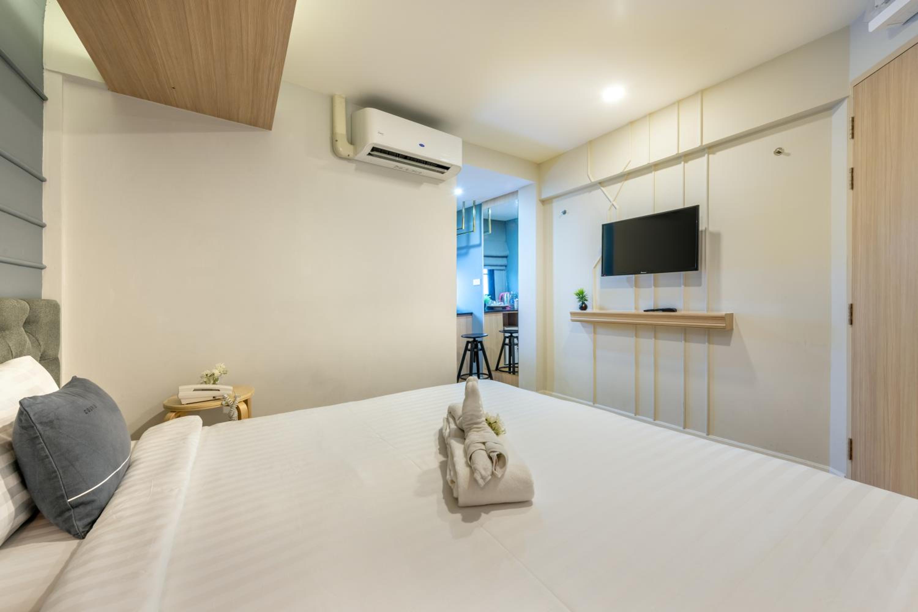 Large Double or Twin Room photo 3