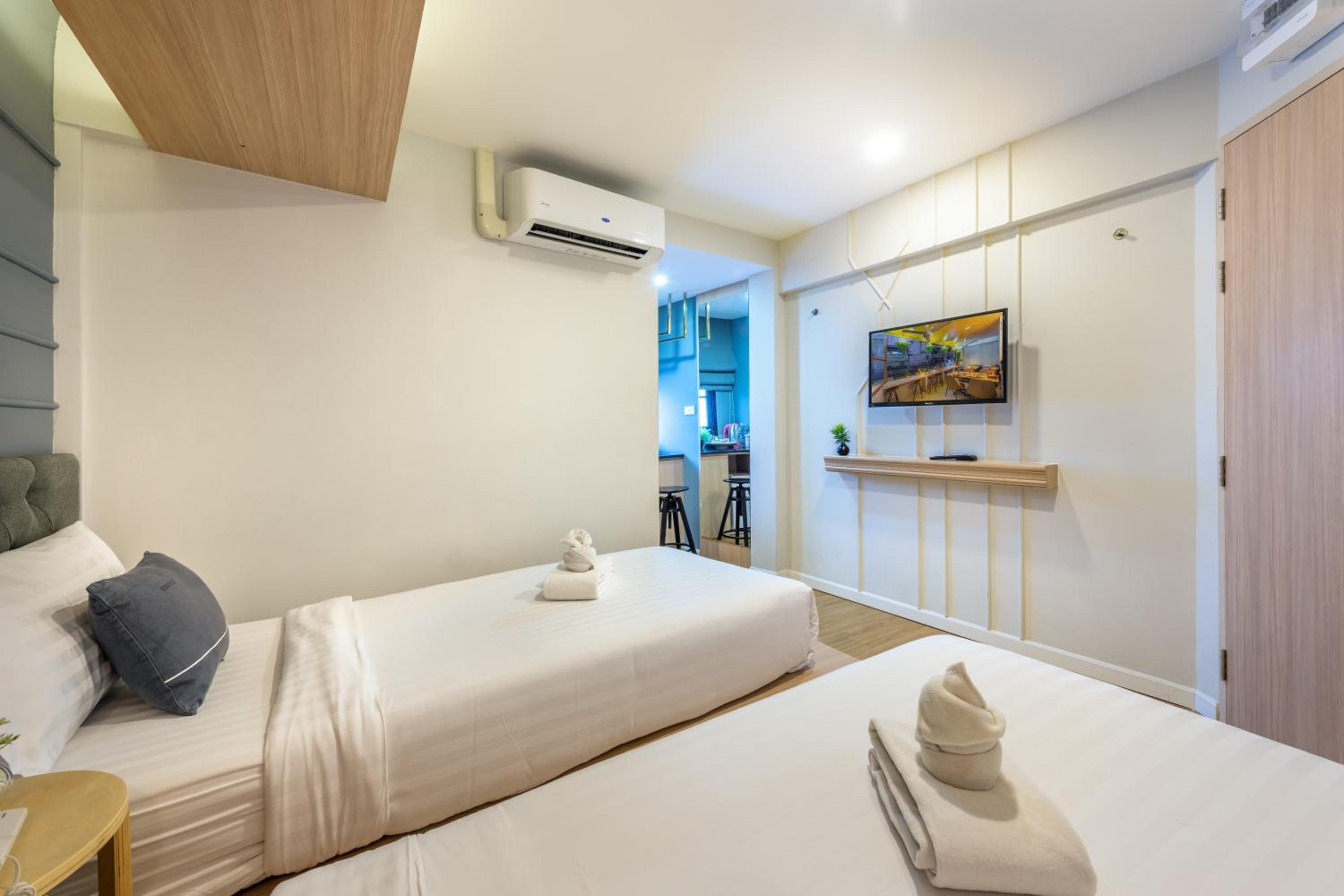 Large Double or Twin Room photo 2