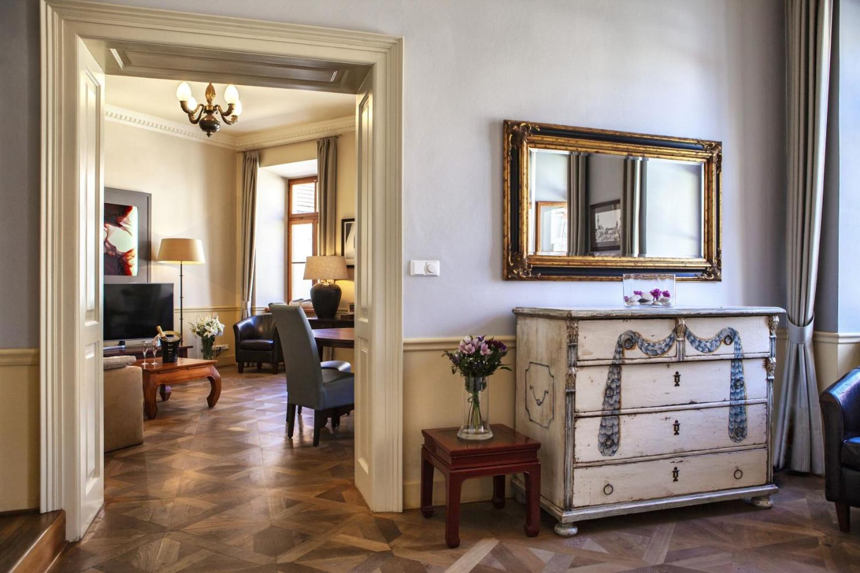 Presidential Suite photo 1
