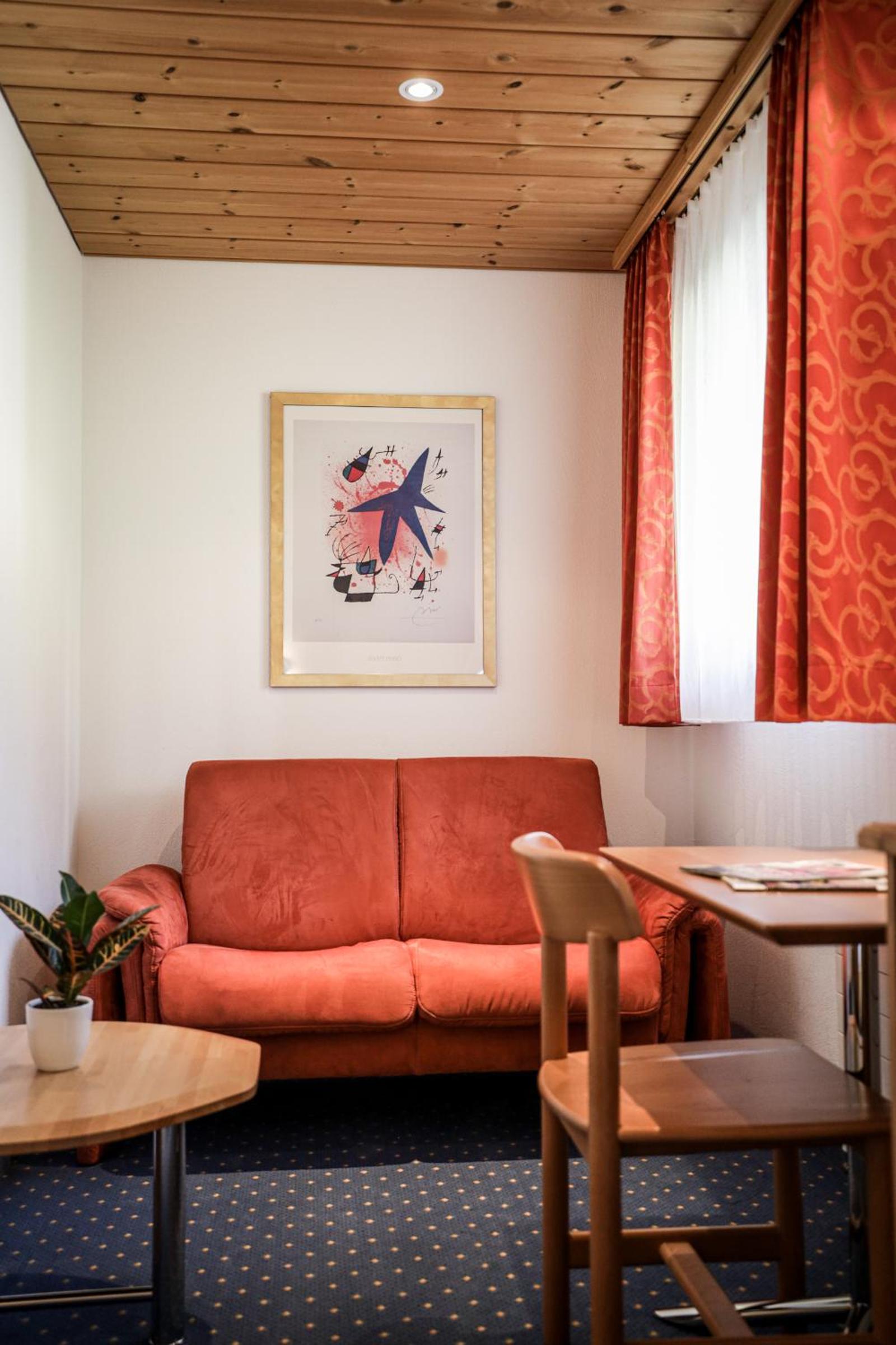 Standard Double Room - Photo 7