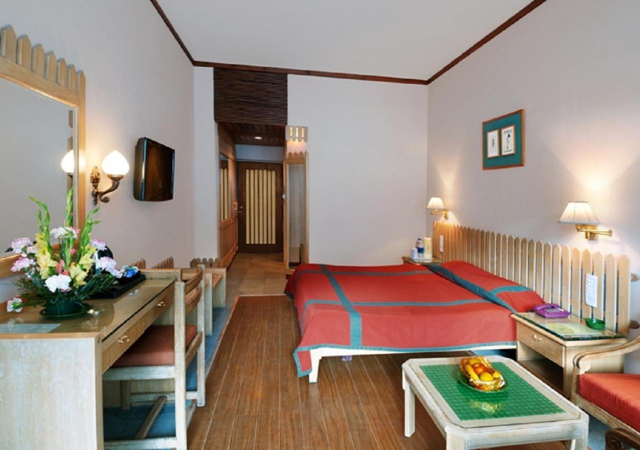 Deluxe Double Room with Balcony - Photo 1