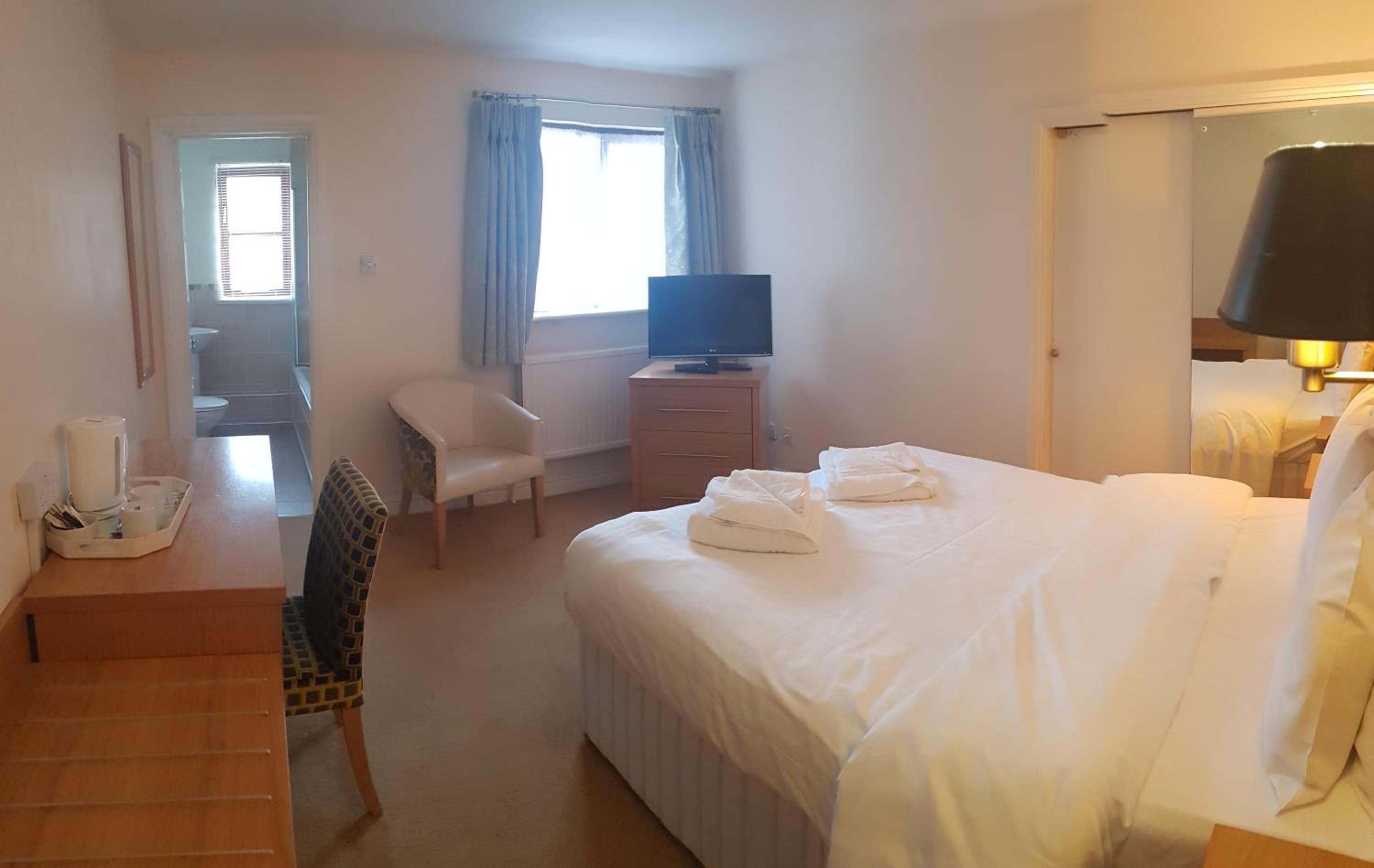Standard Double Room - Photo 4