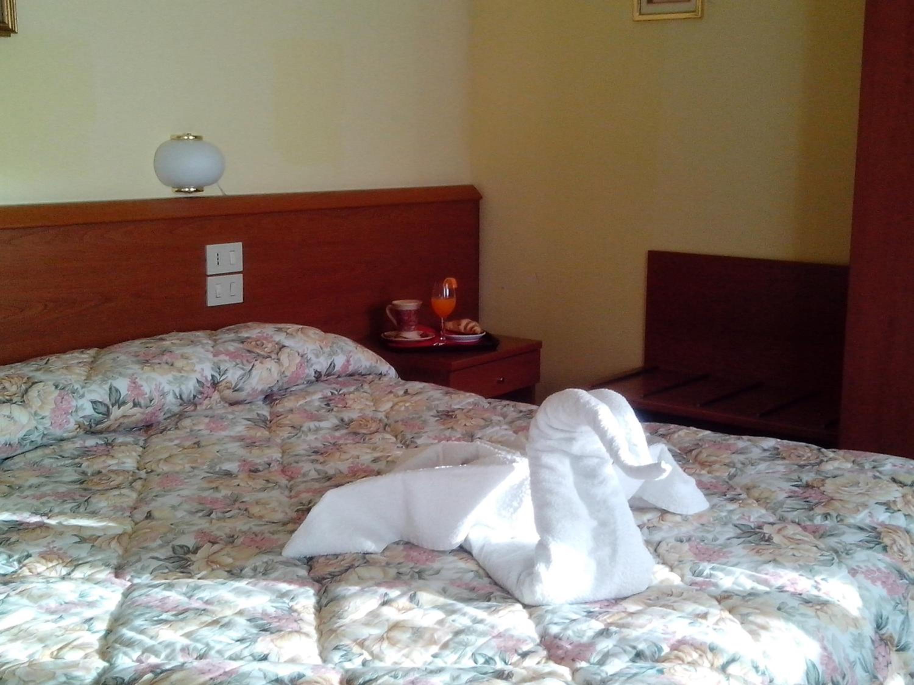 Economy Quadruple Room - Photo 2