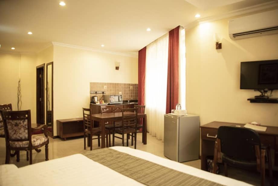 Deluxe Queen Room photo 2