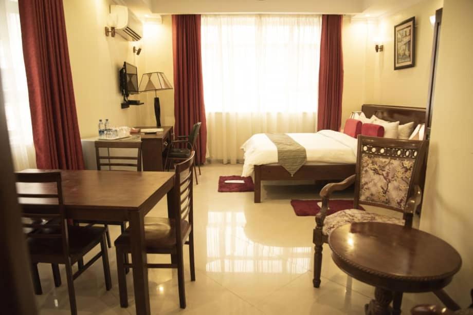 Deluxe Queen Room photo 3