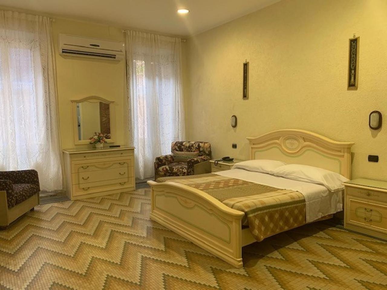 Double or Twin Room photo 1