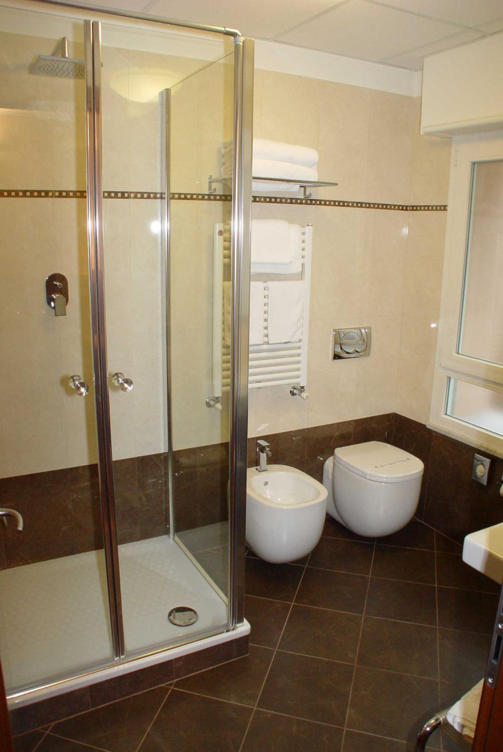 Superior Double or Twin Room - Photo 5
