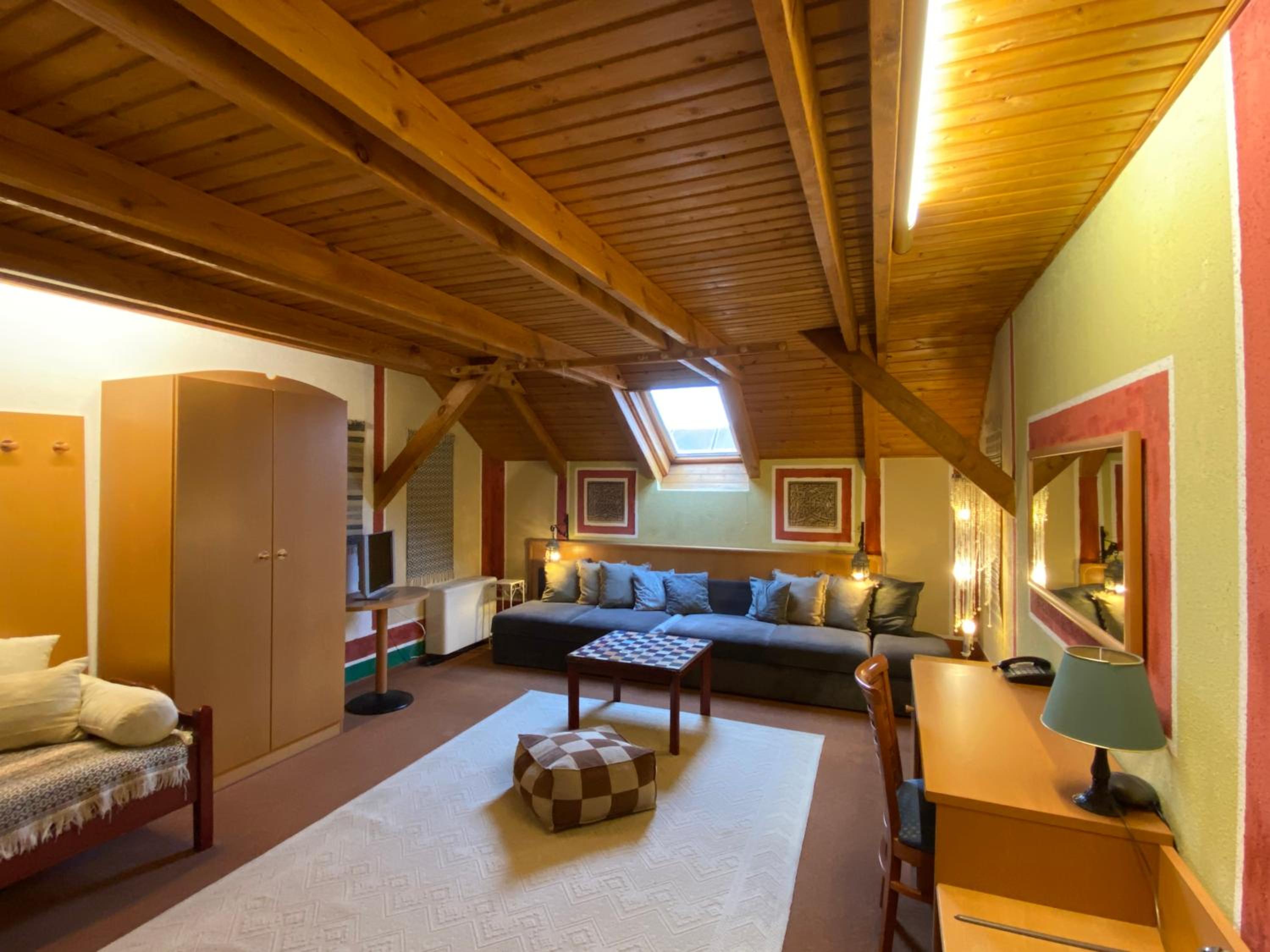 Family Room photo 3