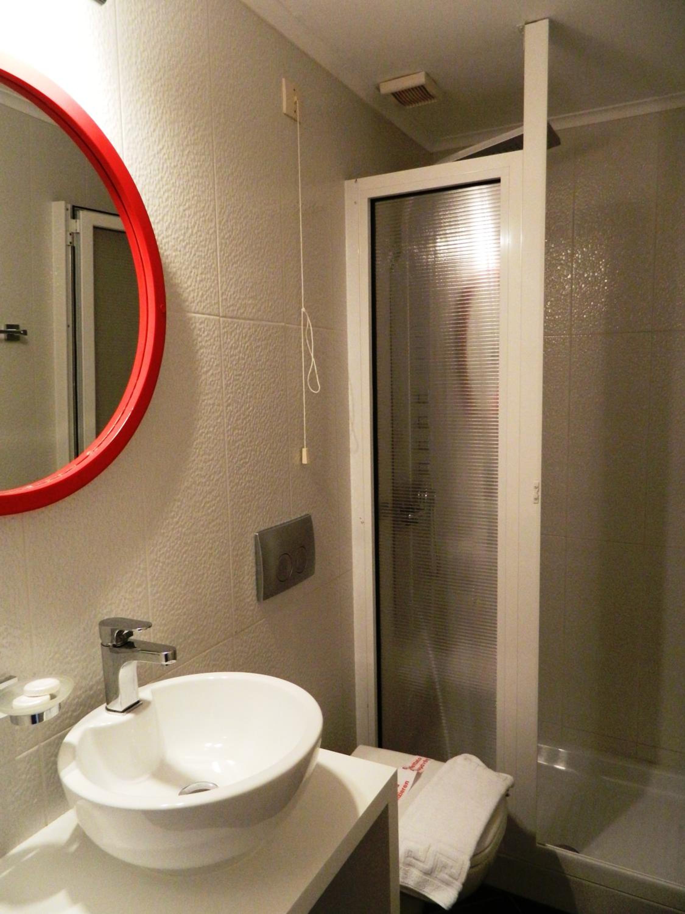 Split Level  Apartment photo 2