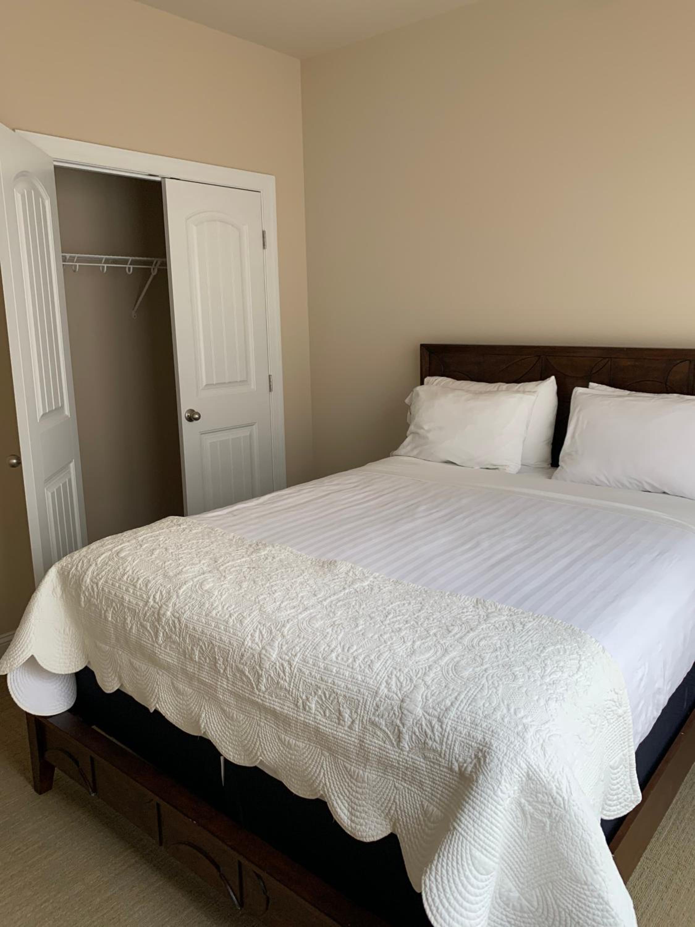 Four-Bedroom House photo 2