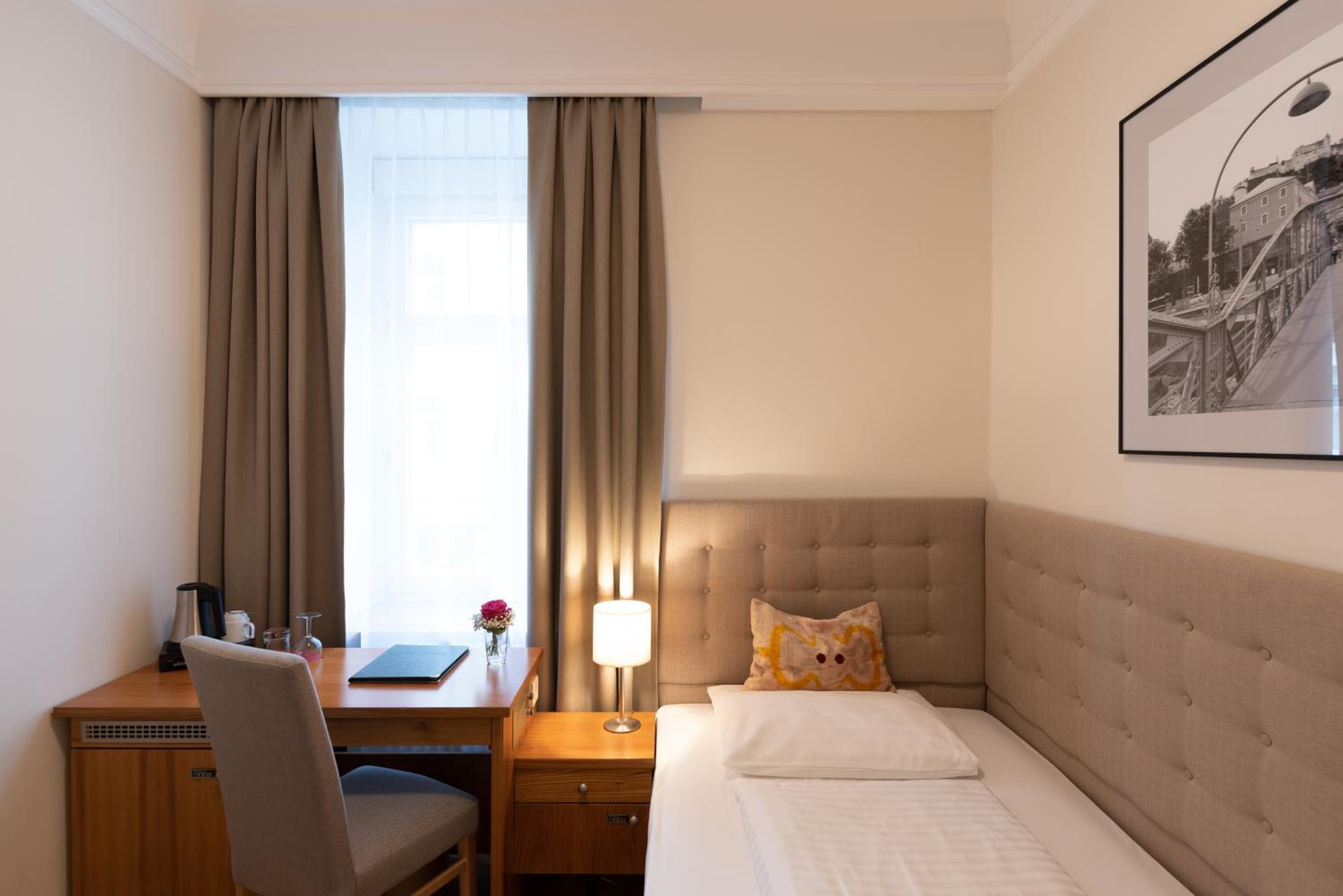 Small Single Room photo 1