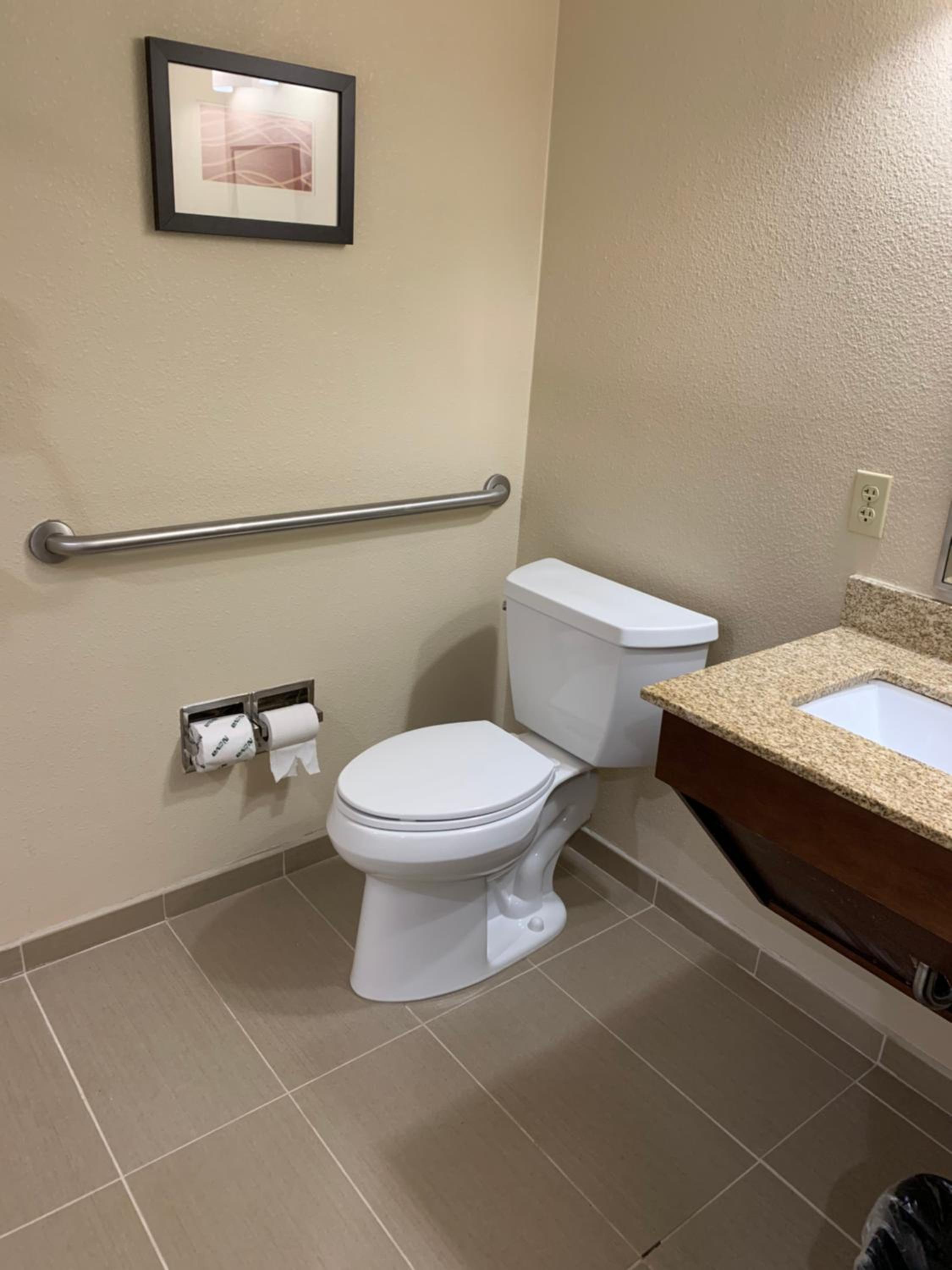 King Room - Accessible/Non-Smoking - Photo 4