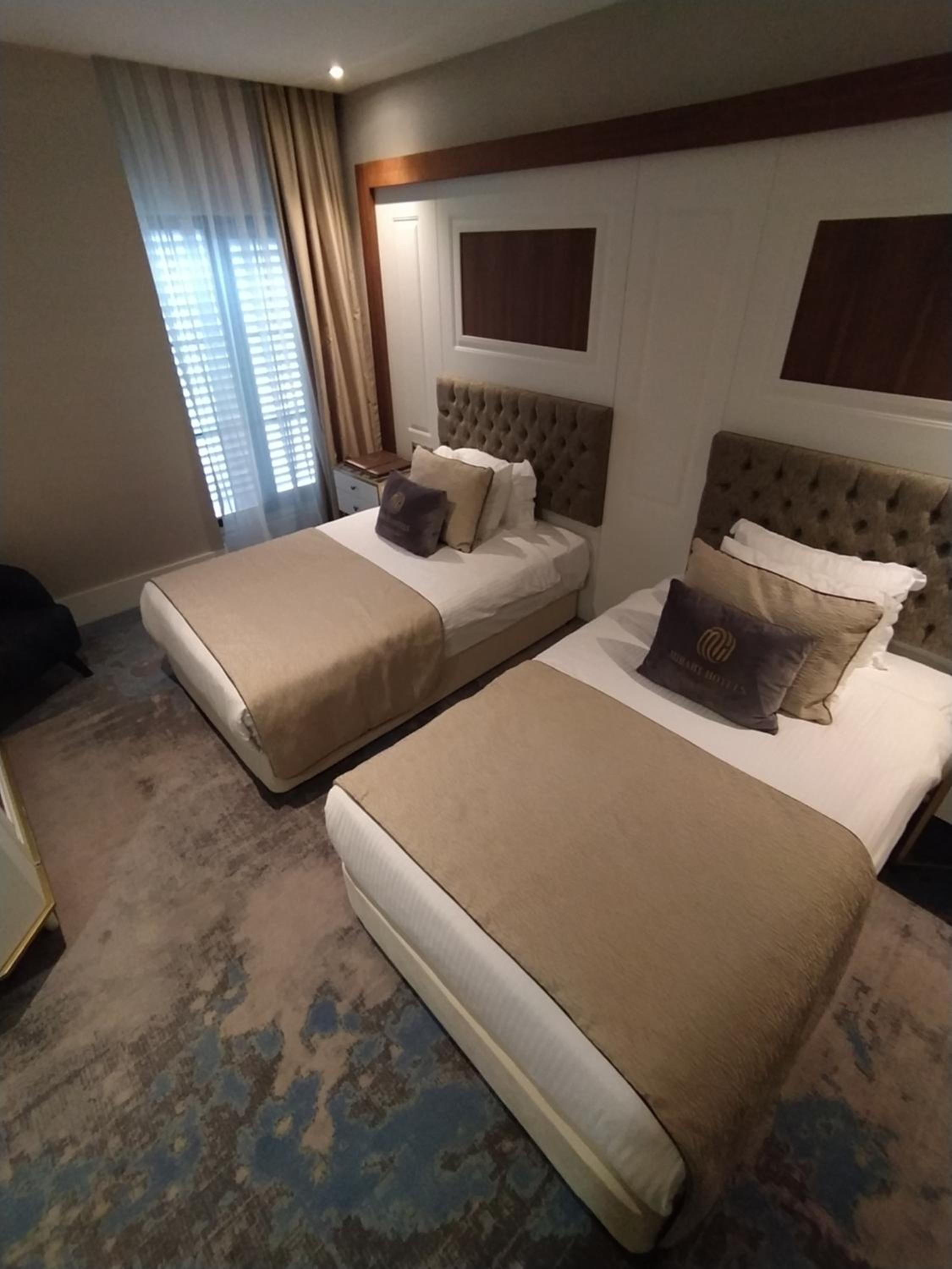 Standard Twin Room - Photo 1