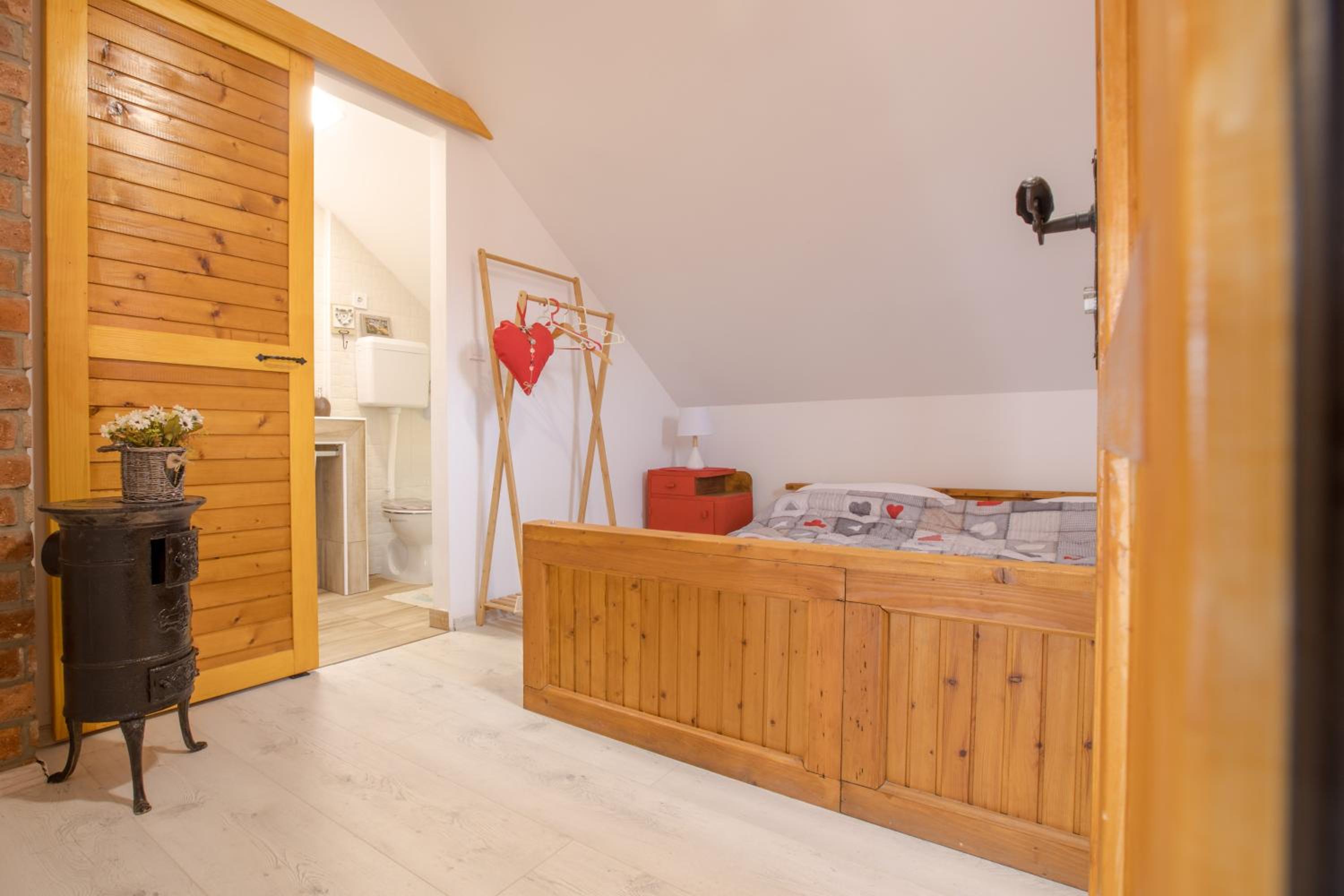 Two-Bedroom Apartment - Photo 3