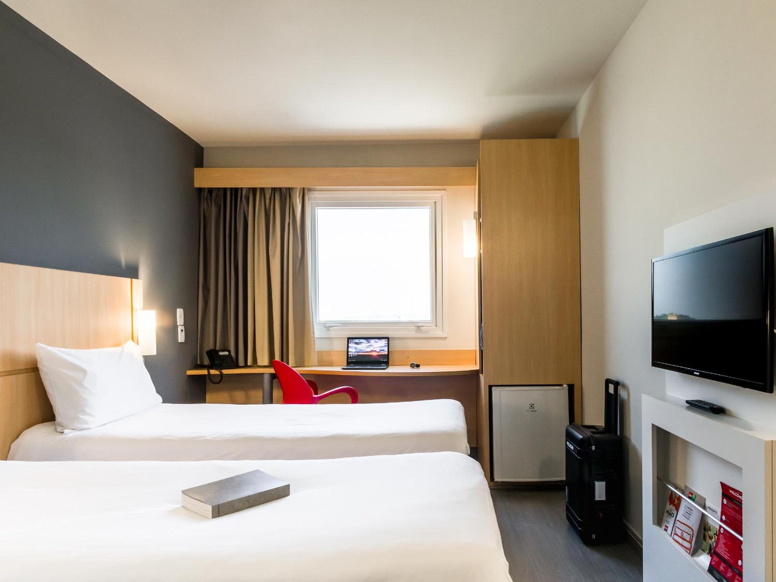Standard Twin Room photo 3