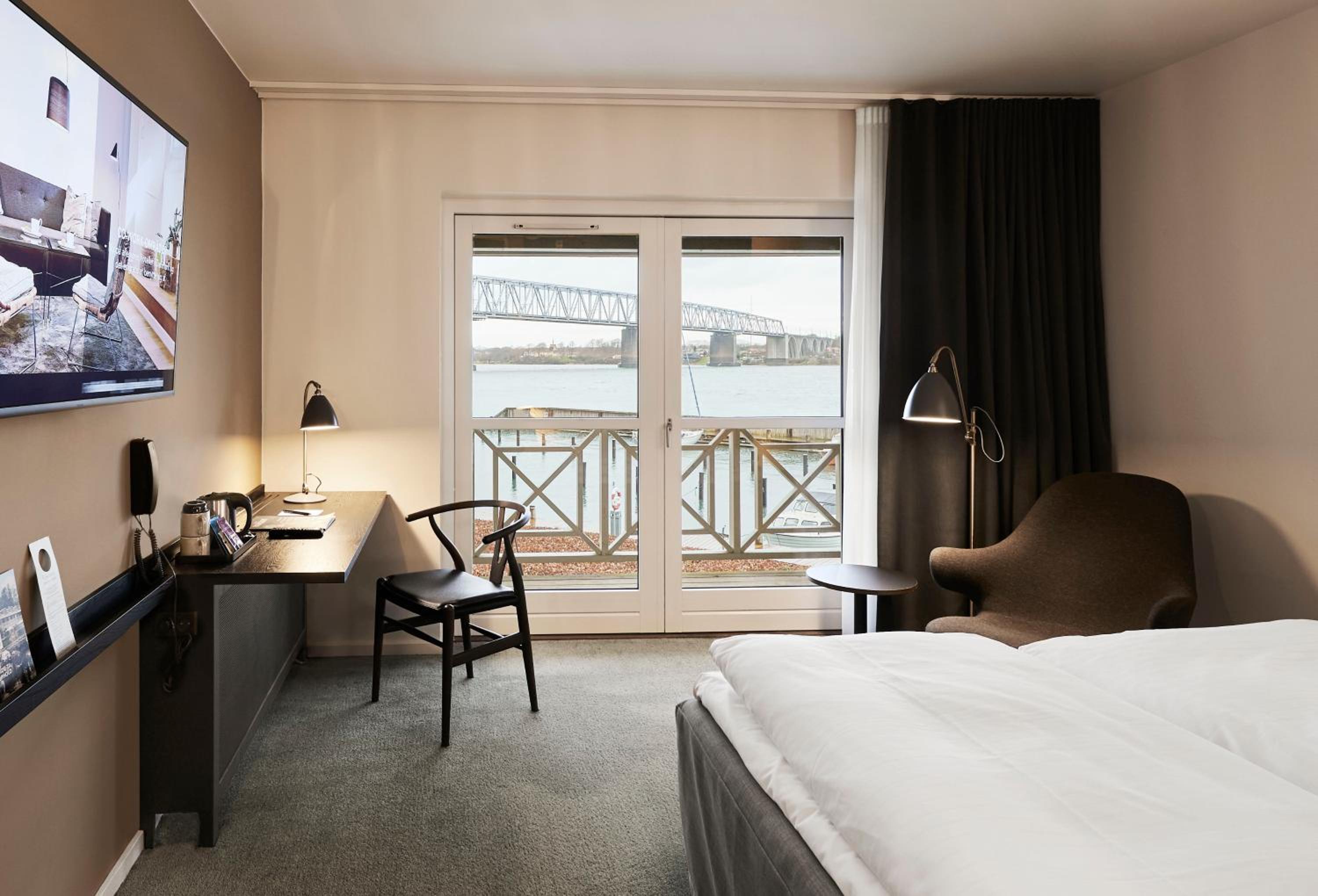 Double Room with Sea View - Photo 1