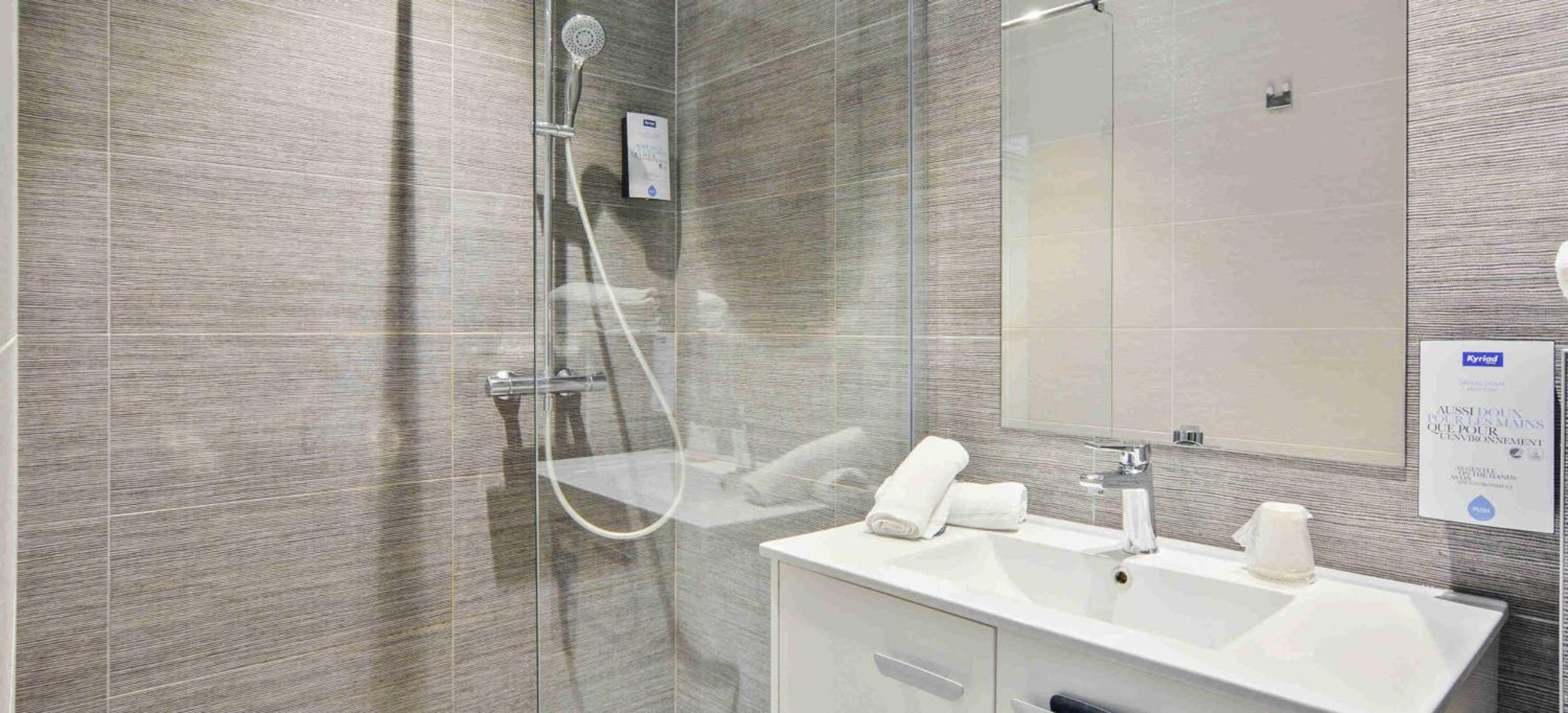 Superior One-Bedroom Apartment