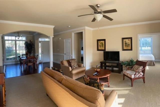 Three-Bedroom House photo 2