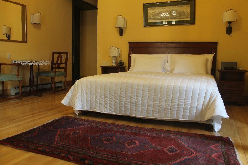 Double Room with AC photo 2