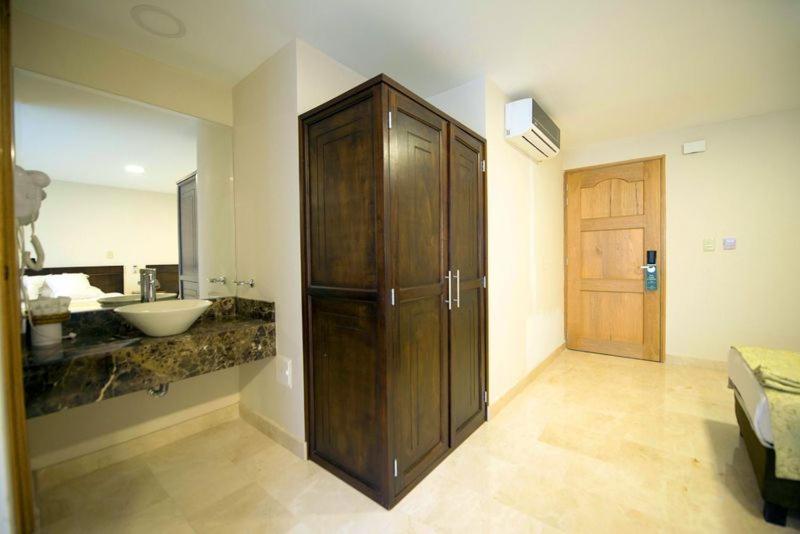 Standard Triple Room - Photo 3