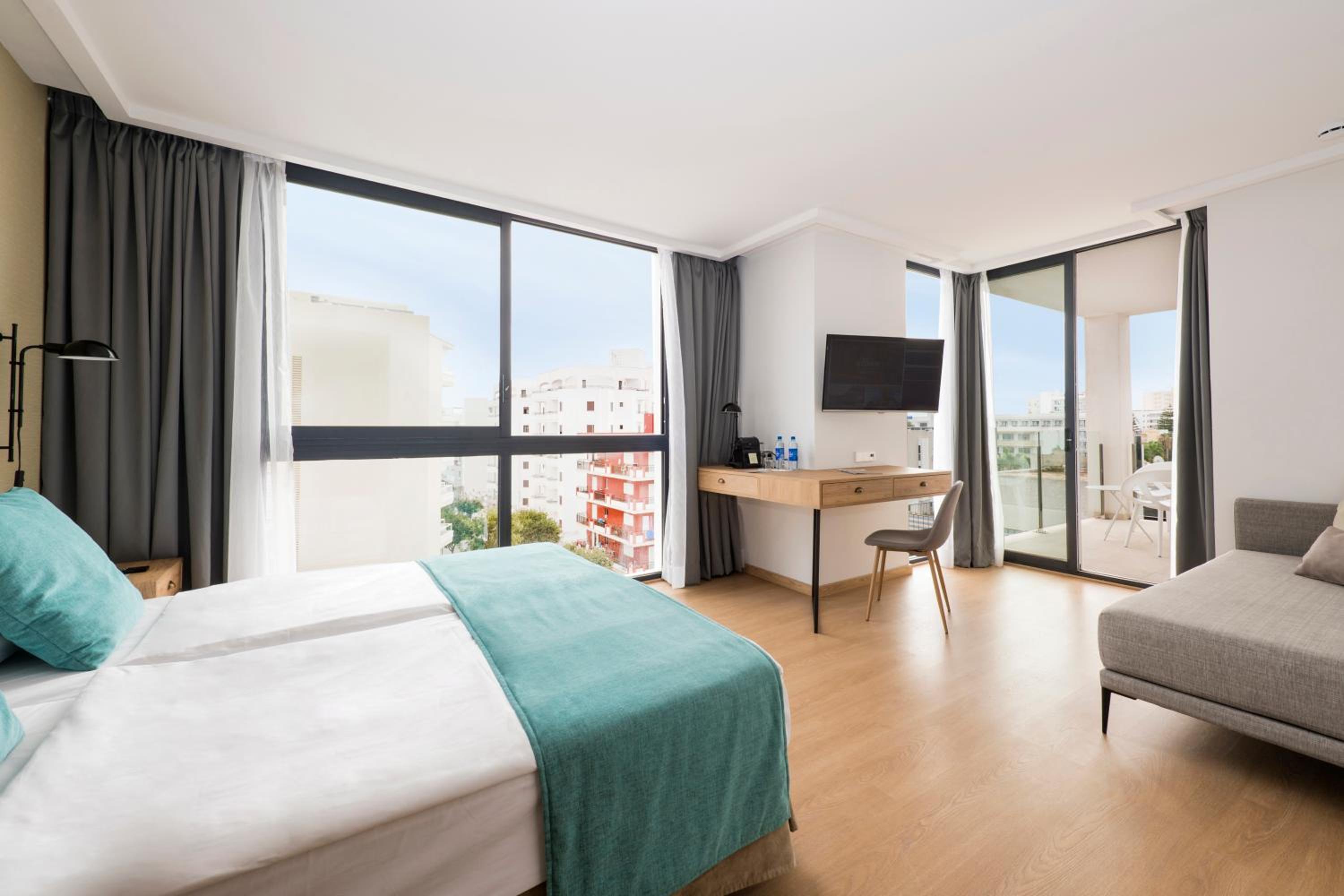 Superior Double Room - Photo 1