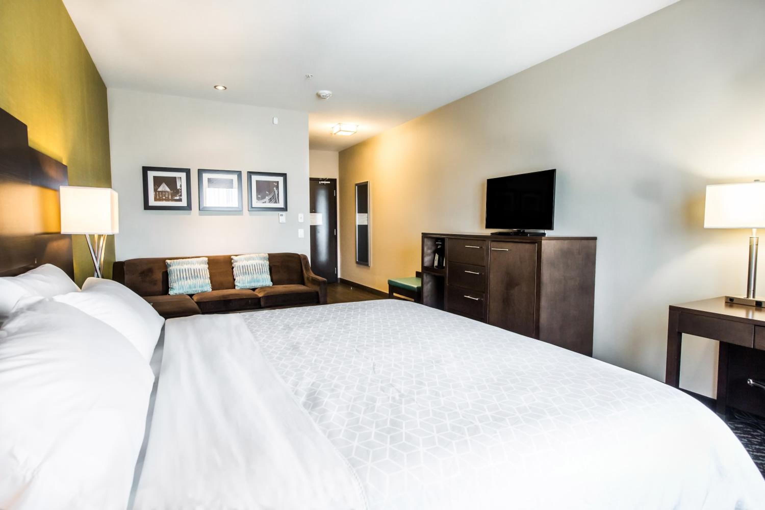 Standard King Room