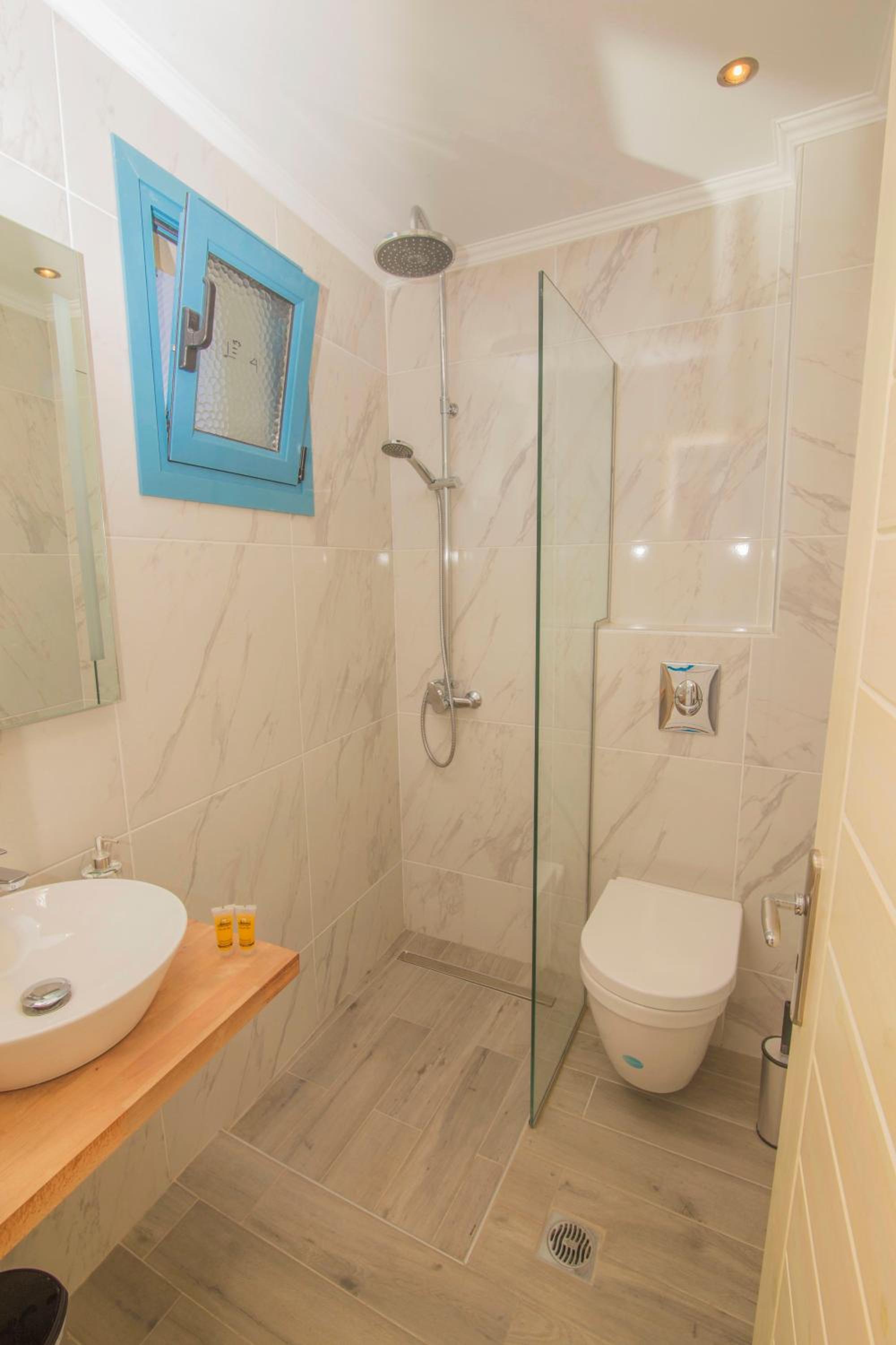 Triple Room with Balcony photo 3