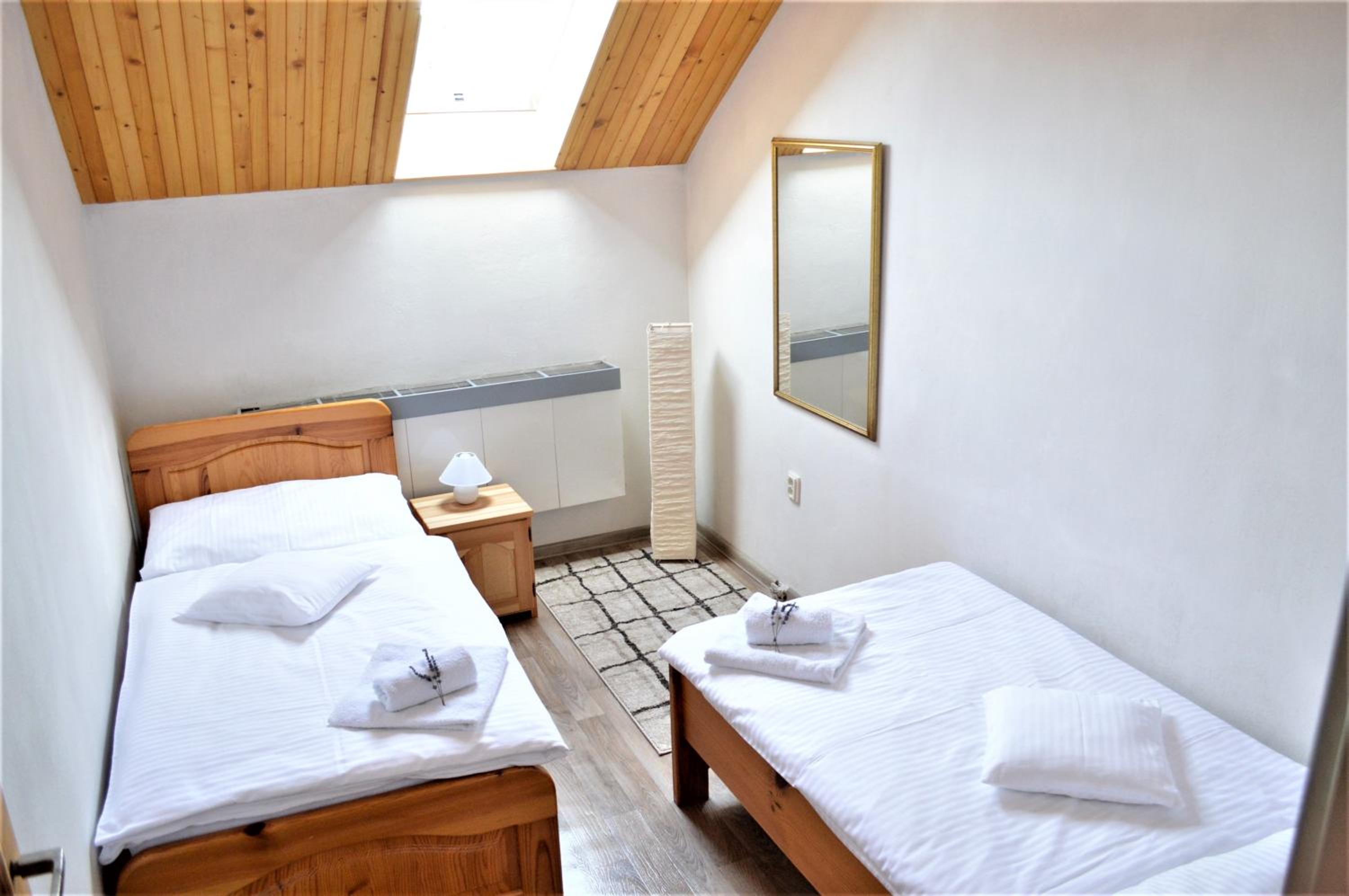 Apartment with Balcony - Photo 24