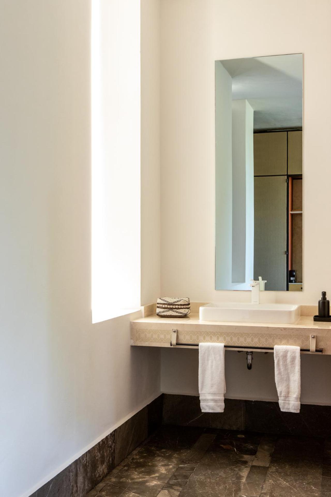 King Suite - Photo 4