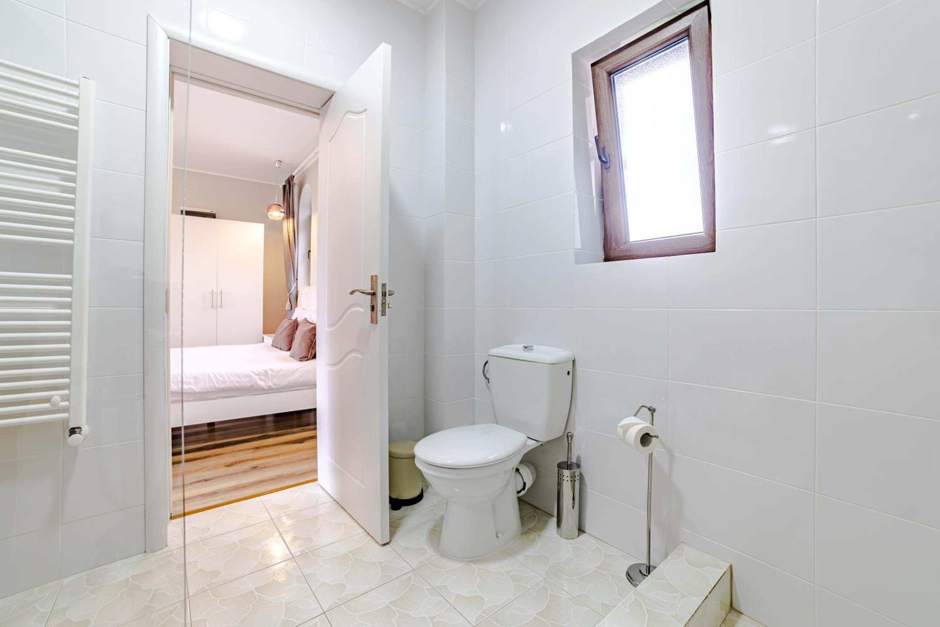 Studio Apartment - Photo 26