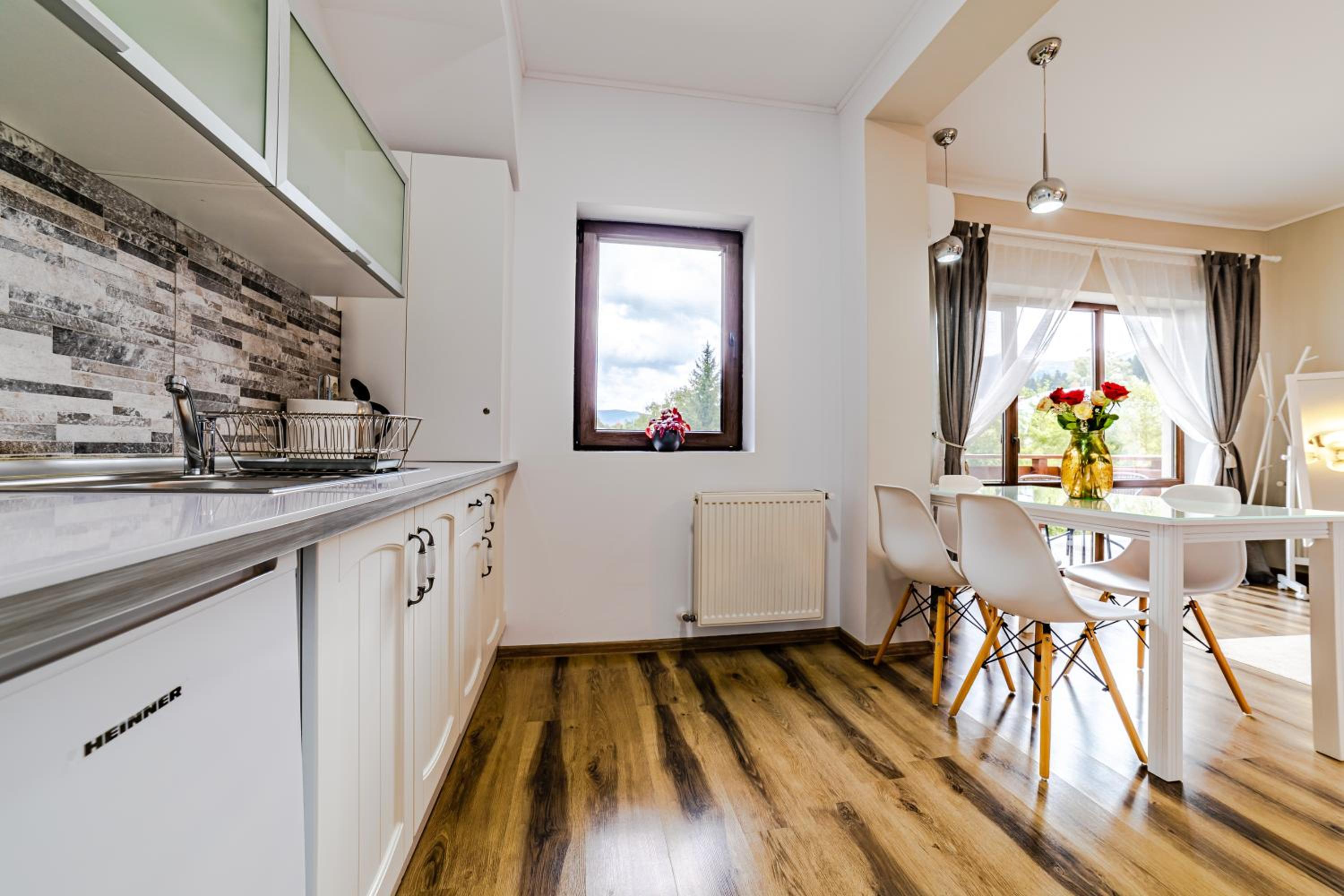 Studio Apartment - Photo 12