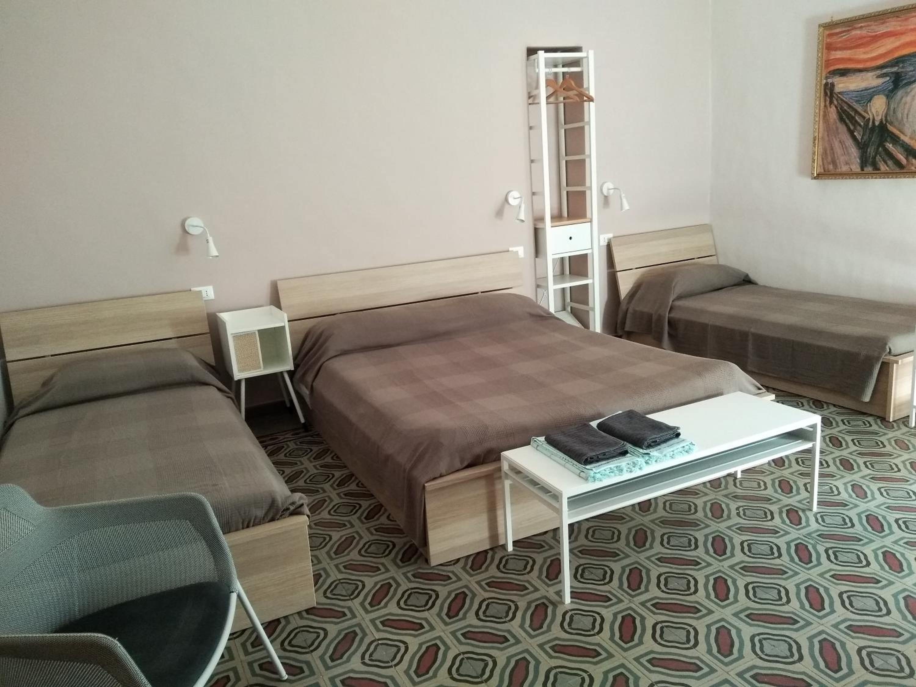 Quadruple Room with Private External Bathroom