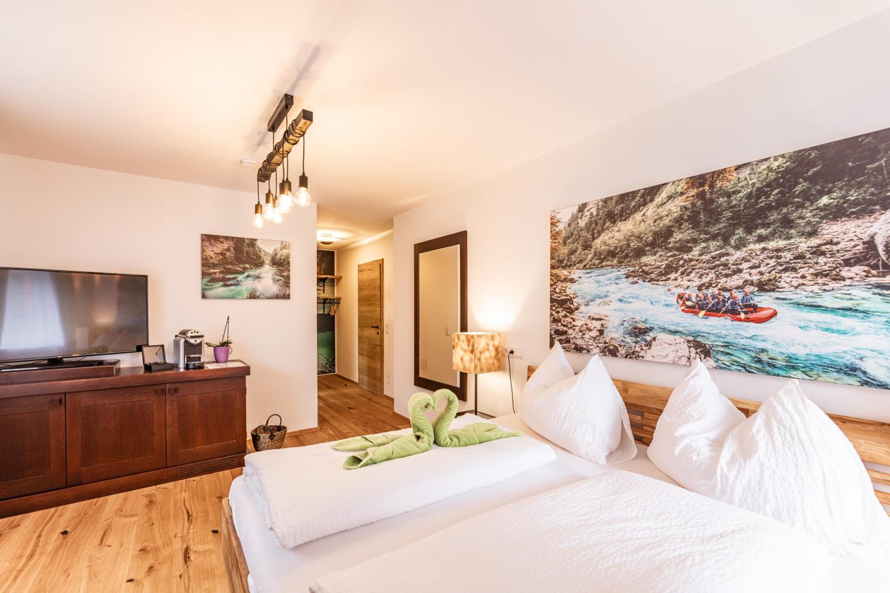 Large Double Room photo 1