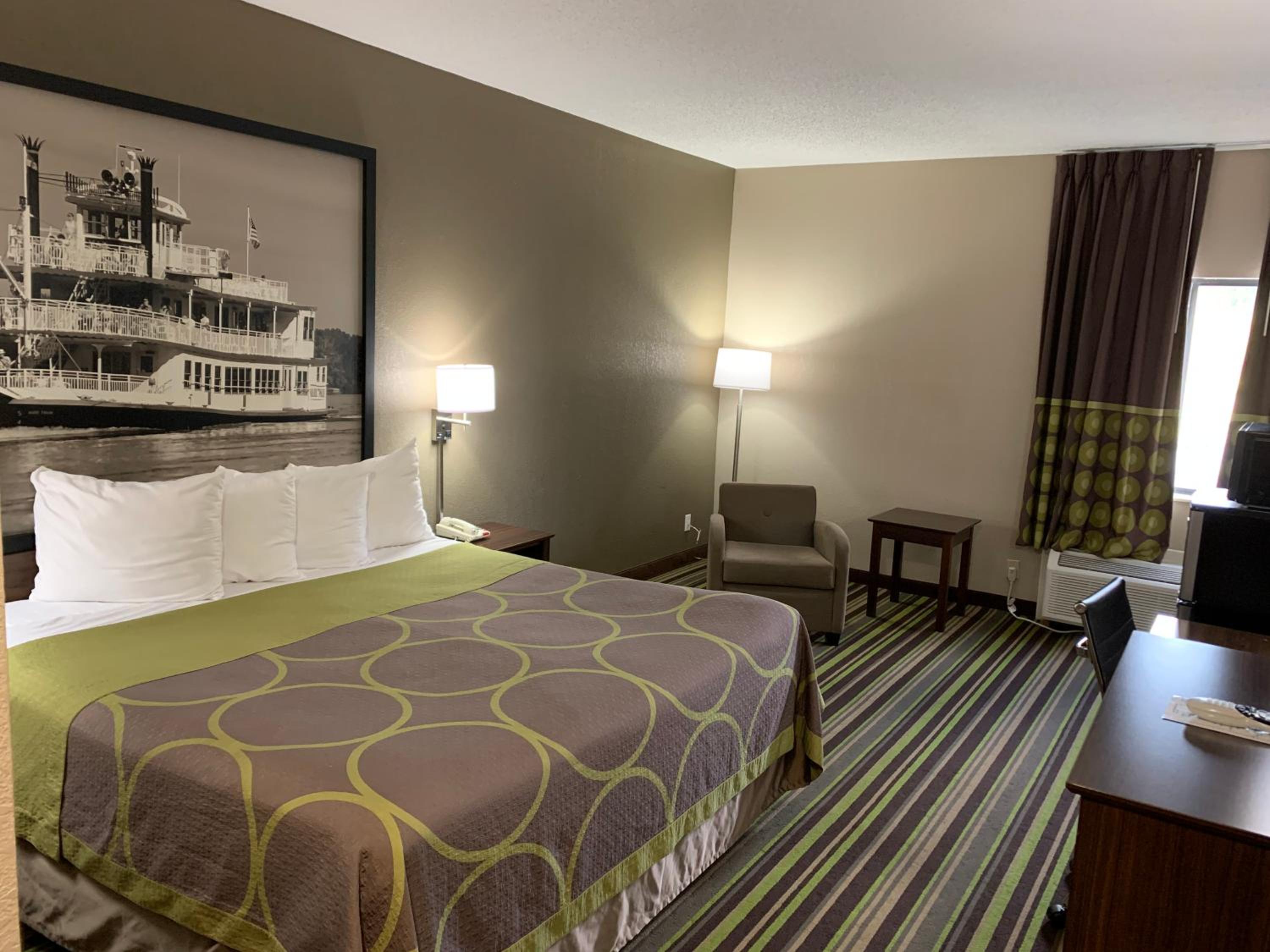 King Room - Non-Smoking - Photo 1