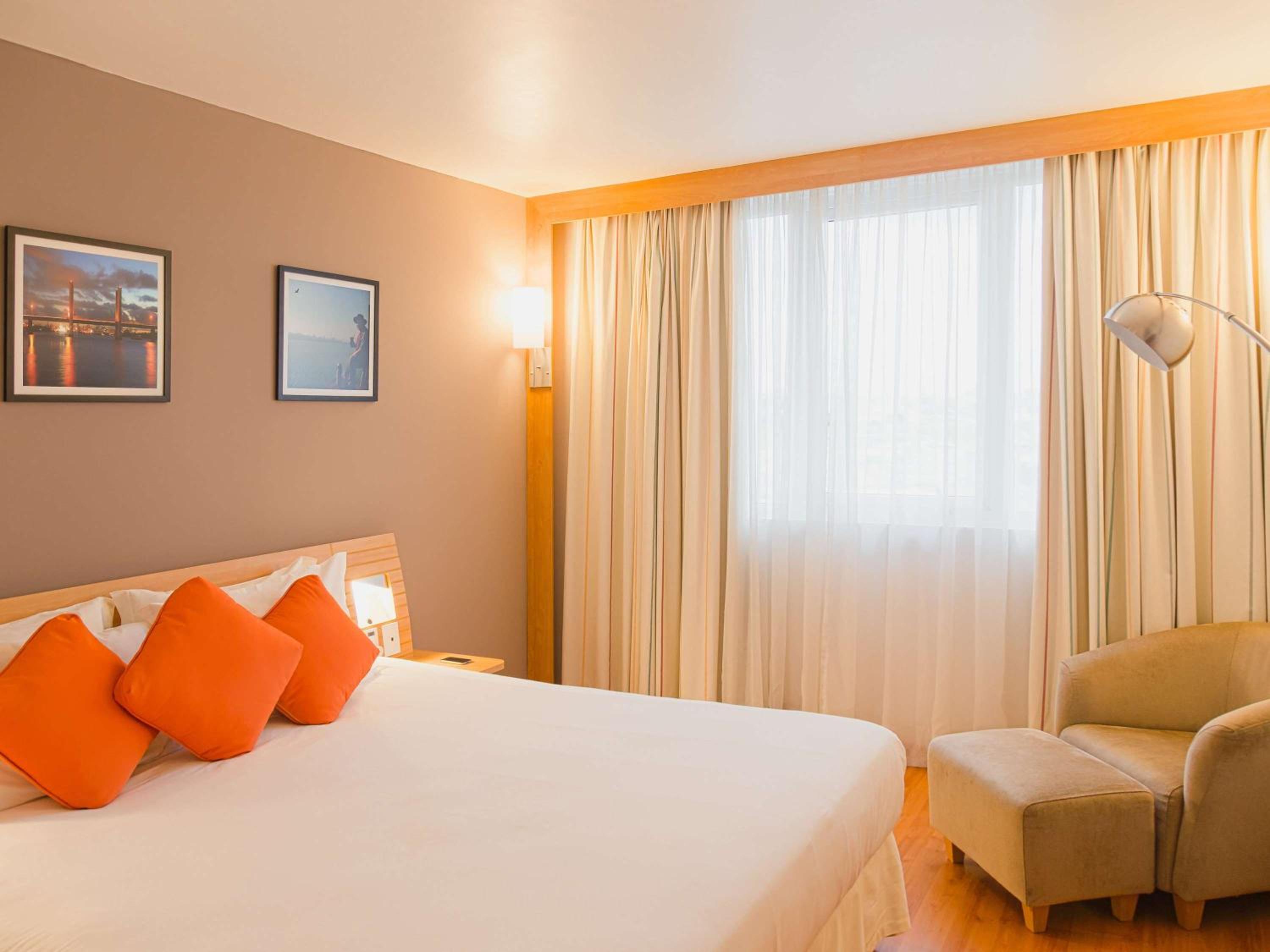 Executive Room - Photo 1